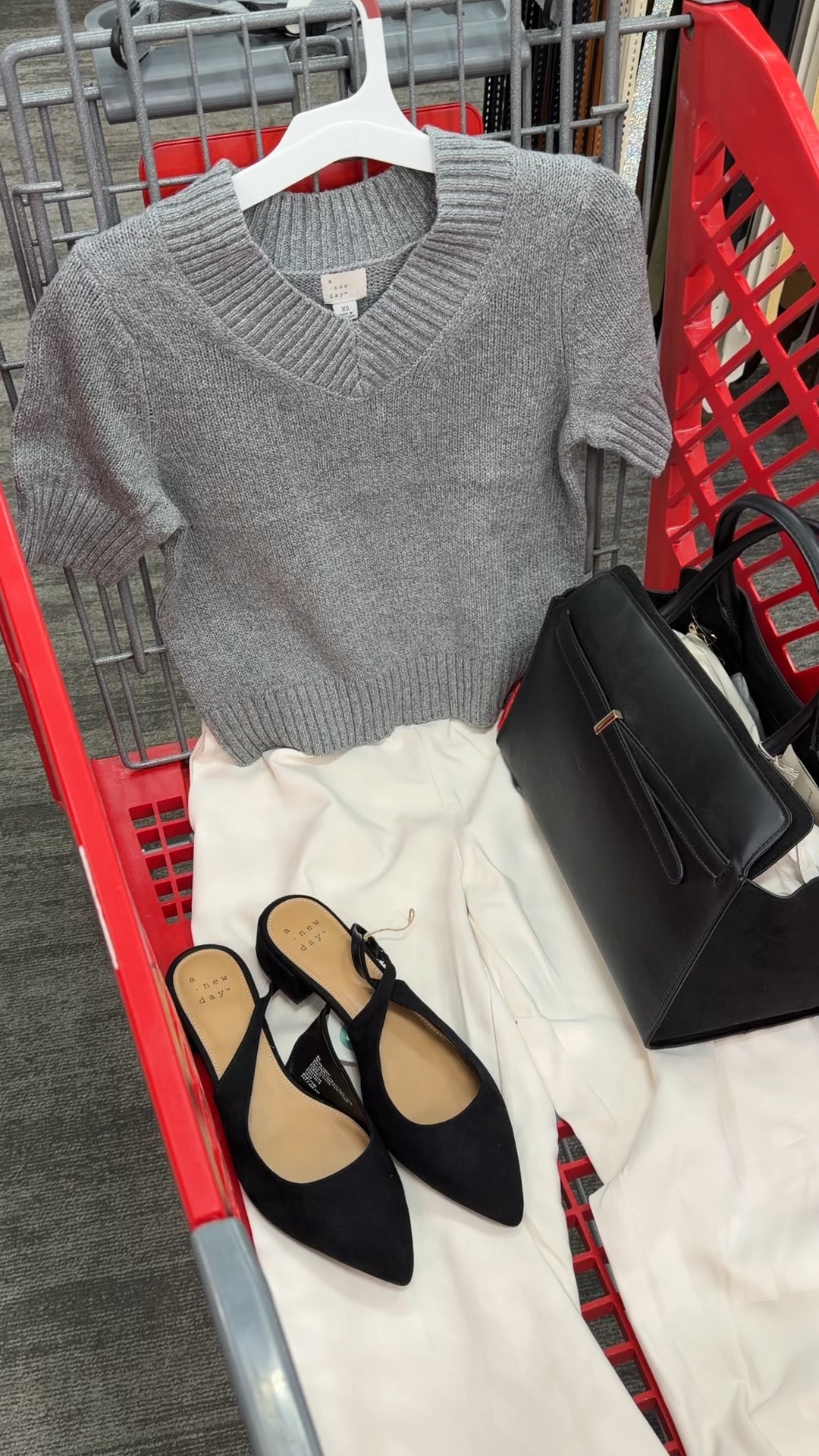 Target pre fall outfit idea, these pants and these short sleeve sweater have real potential! #targetstyle