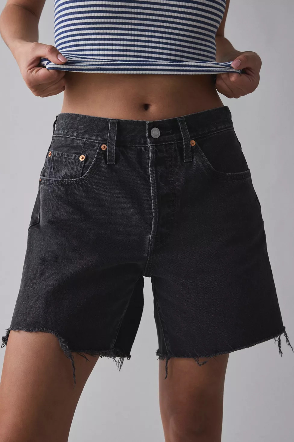 Levi's® 501 Mid-Thigh Cutoff Denim Short | Urban Outfitters (US and RoW)