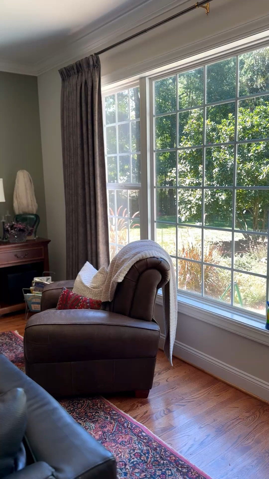 Pinch pleat curtains on a budget… but make them look fully custom 👏🏼

These are one of those pieces that instantly elevate a room—better fabric, better drape, and that tailored pinch pleat detail that makes everything feel finished.

I went with a warm neutral pattern that adds just enough interest without overwhelming the space, and the quality is so good for the price.

They come in multiple lengths, colors, and you can choose with or without blackout lining depending on your space (which I love for flexibility).

If your windows are feeling a little… unfinished… this is your sign.



⸻

pinch pleat curtains | custom look curtains | designer look for less | window treatments | patterned curtains | neutral home decor | living room curtains | bedroom curtains | lined curtains | blackout curtain option | tailored drapery

⸻

#curtains #windowtreatments #homedecorfinds #designerlookforless #neutralhome #interiordesignideas #livingroomdecor #bedroomdecor #homeinspo #ltkhome #liketkit #amazonhomefinds #wayfairfinds #targethome #twopages

#LTKdayinmylife #LTKHome