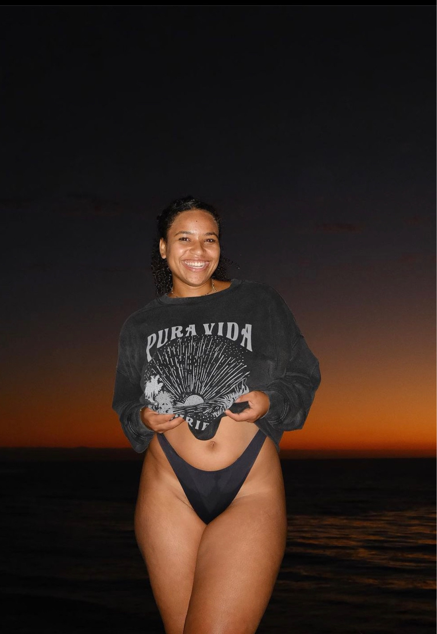 In LOVE with this sweater!! The perfect summer to fall transitional piece 

#LTKSeasonal