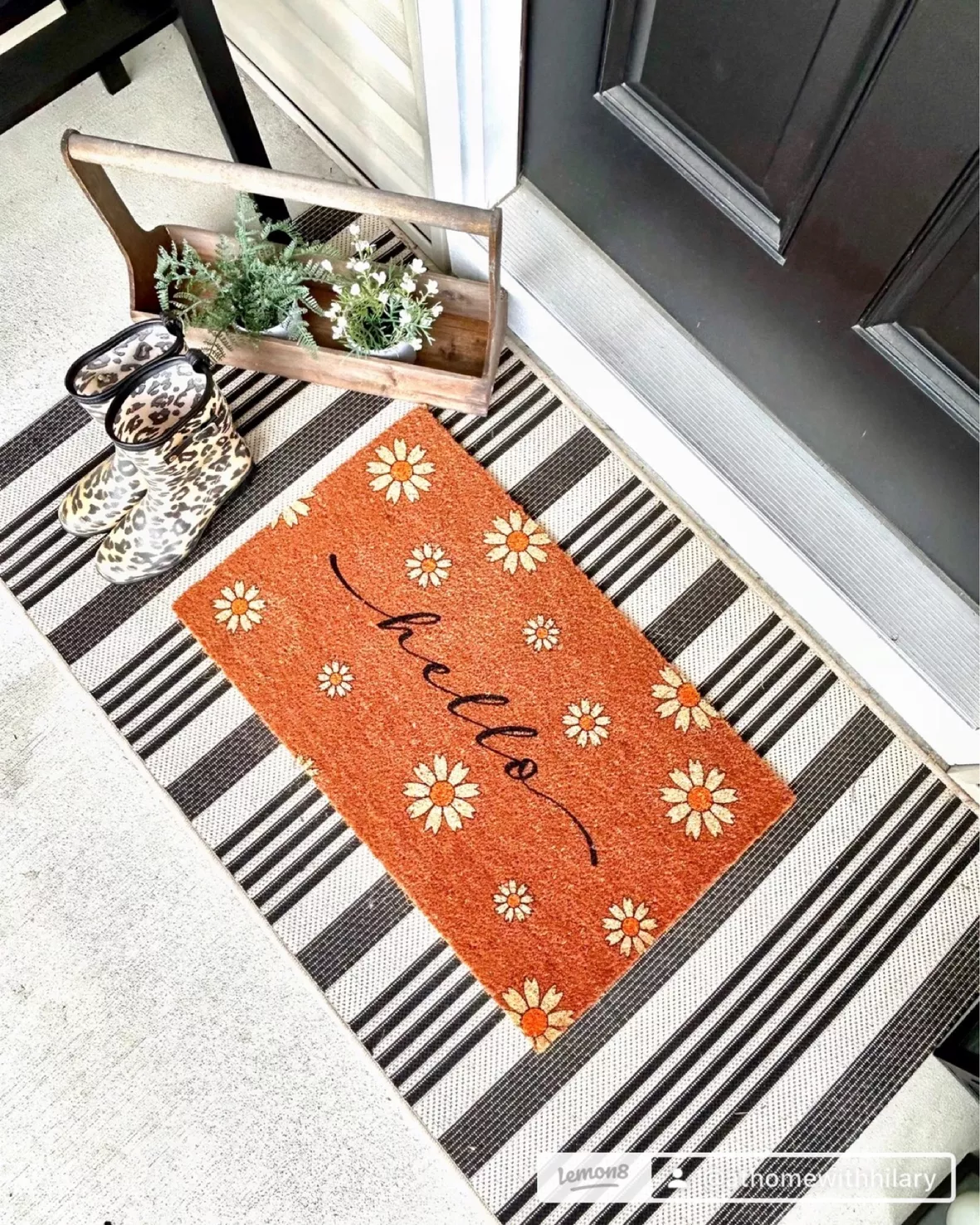 Farmhouse Daisies Indoor/Outdoor Welcome Mat - 18 X 30