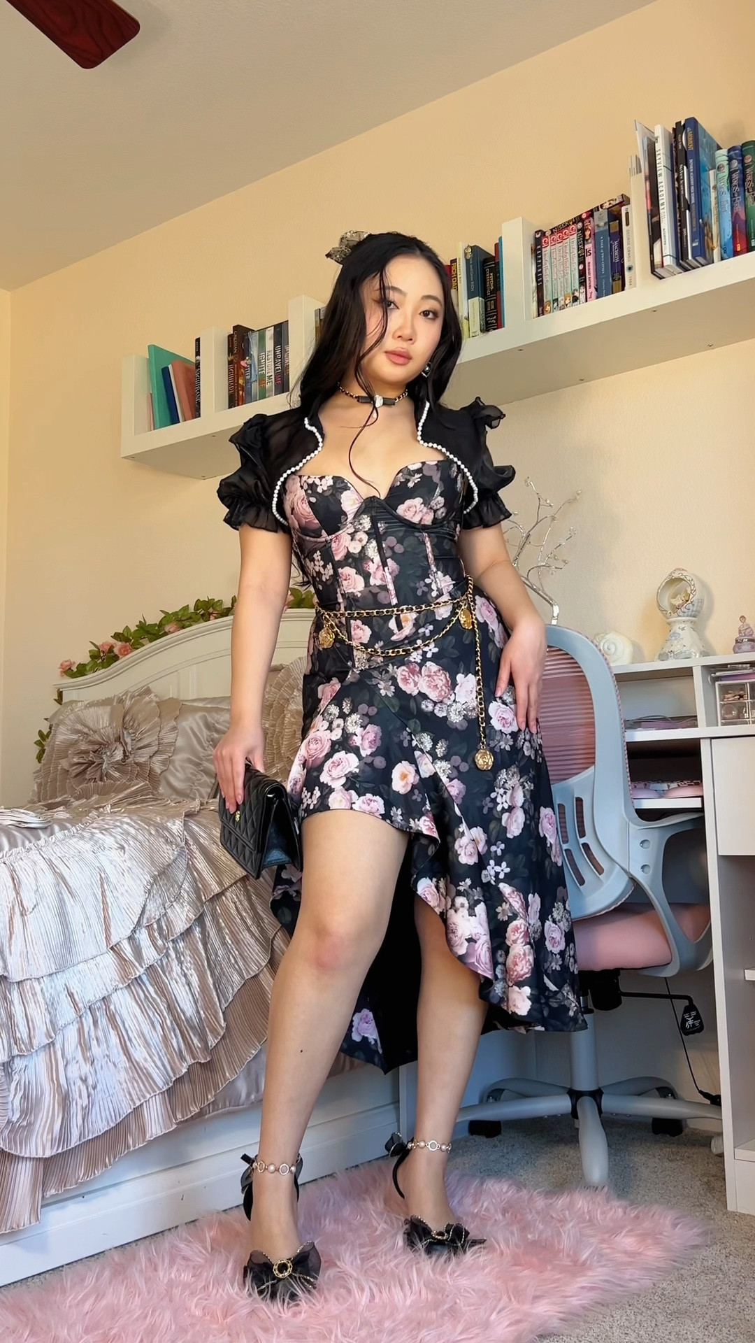 You can be 21 and dress “mature” or whatever you want 🫶🏻
#maturestyle #classystyle #elegantstyle #classyfashion #maturefashion #femininefashion #femininestyle #romanticstyle #elegantfashion 

#LTKstyletip #LTKVideo
