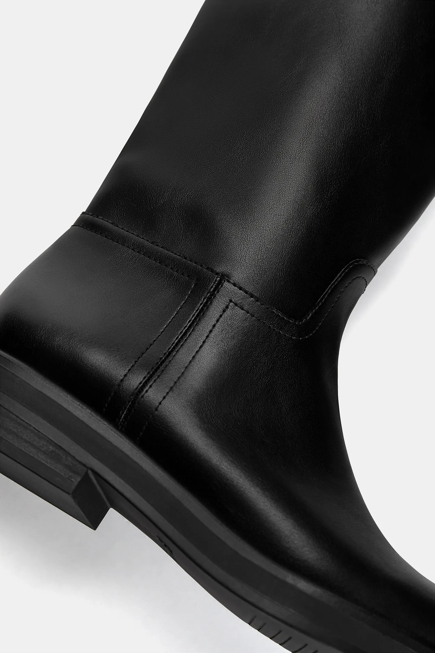 Flat knee-high boots | PULL and BEAR UK
