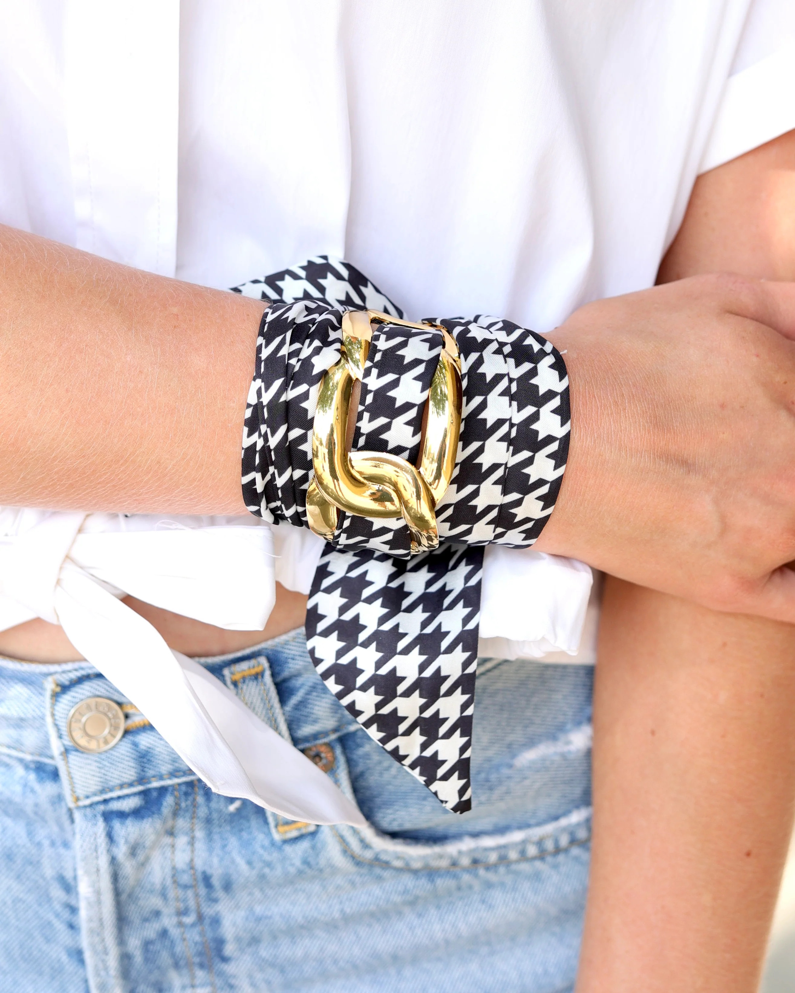 Serafina Scarf Bracelet Black White | Caroline Hill