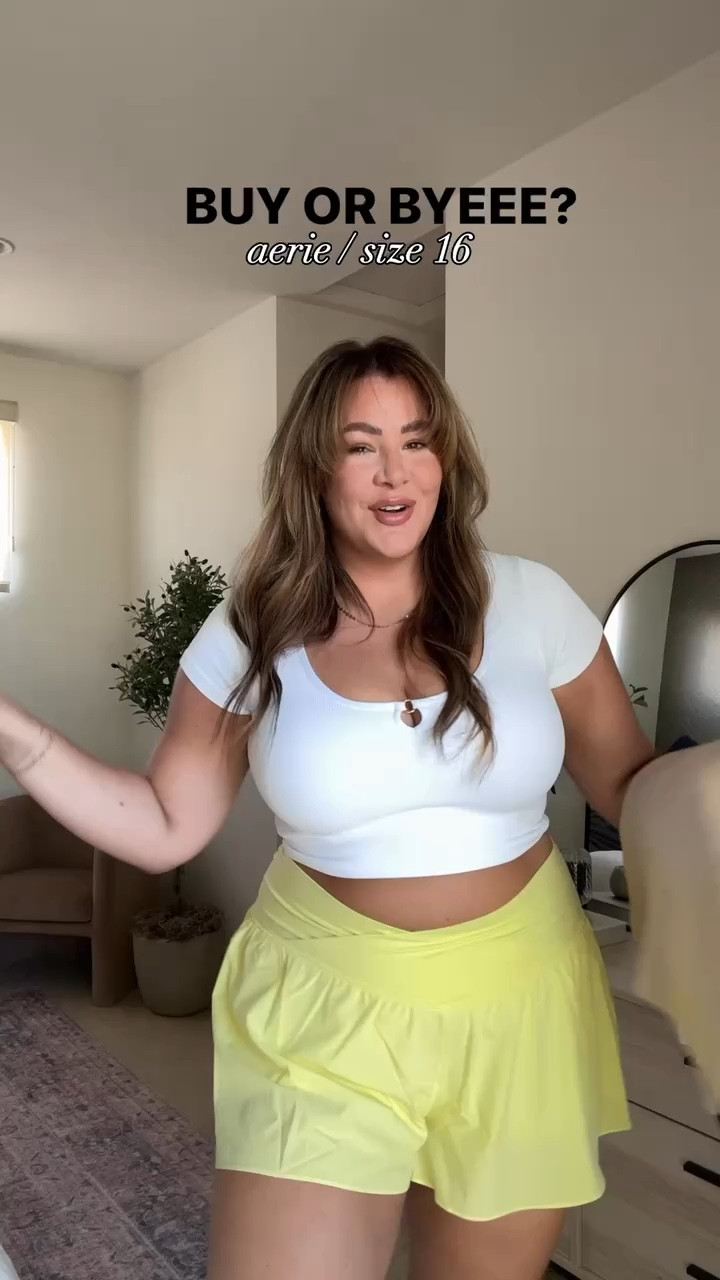 wearing everything in an xl!! annual ltk fall sale is going on September 26-29th so 20% off aerie! 🤭🤍

#LTKStyleTip #LTKFallSale #LTKMidsize