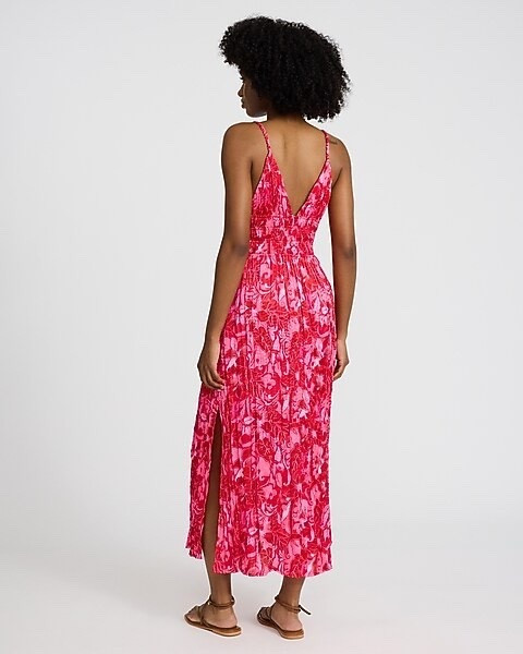 Vacation Dresses 🌸🌺🌸

#LTKU #LTKTravel #LTKFindsUnder50