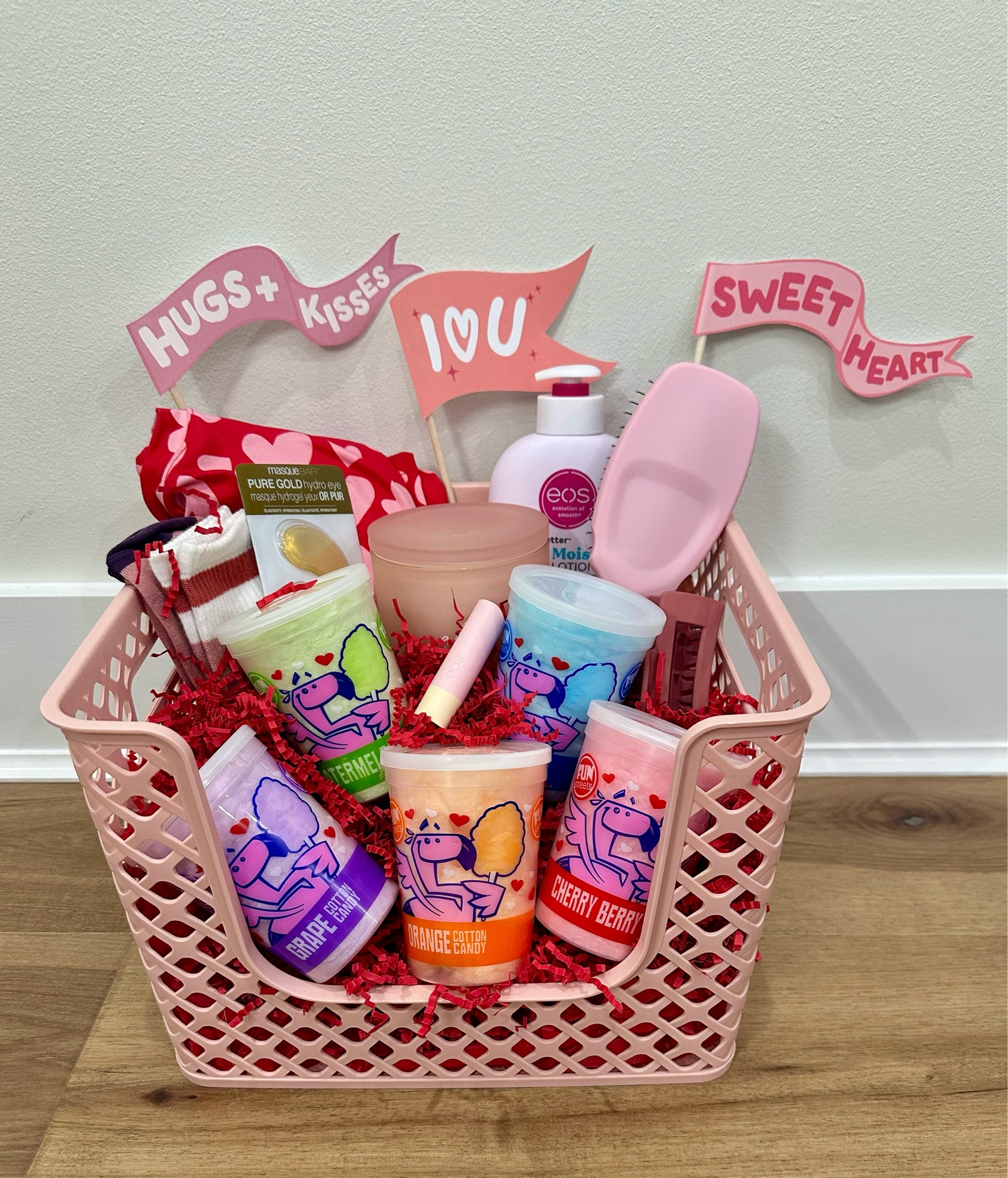 Day 11: A basket full of love for a Galentine ❤️🩷
🏷️Printable tags from the Letter Vee. Basket & Gifts linked 🎀❤️

Valentine tag links. Valentine gift links. Valentine gifts for baby girl links. Croc links. Charm links. 


#LTKSeasonal #LTKGiftGuide #LTKMostLoved