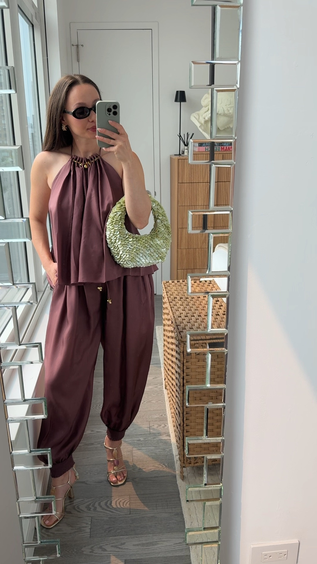 A different look for me, but also LOVE. Everything is soooo comfy - a must for summer into fall ✨ 

Everything included in the @Saks GC event! 

#Saks #SaksPartner 

Sizing details:
Top - TTS (wearing size 0)
Pant - TTS (wearing size 1)
Gold strappy - TTS

#LTKootd #LTKSaleAlert #LTKSeasonal