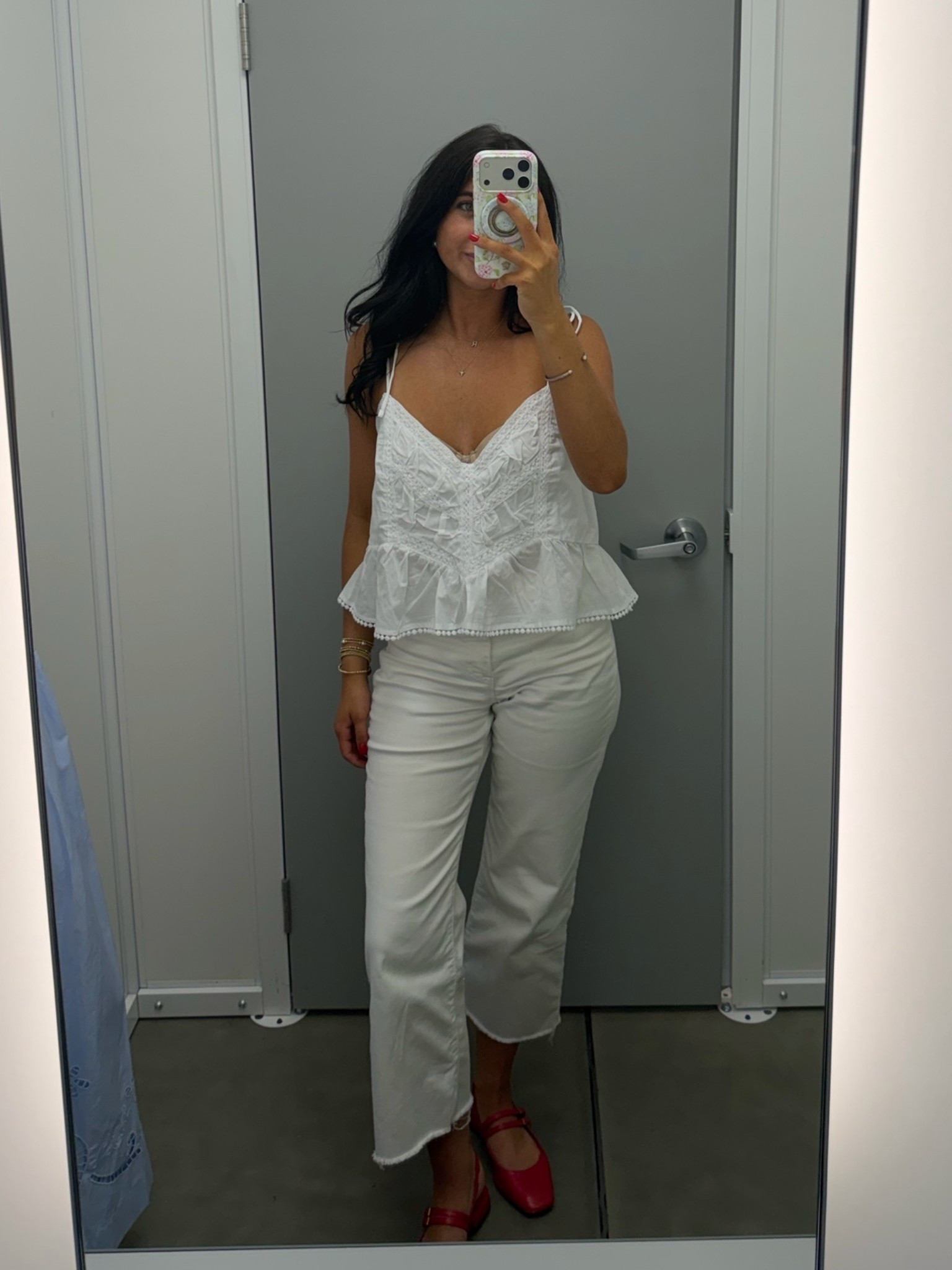 All white outfits with a little bit of red>>

#LTKootd #LTKgrwm #LTKU