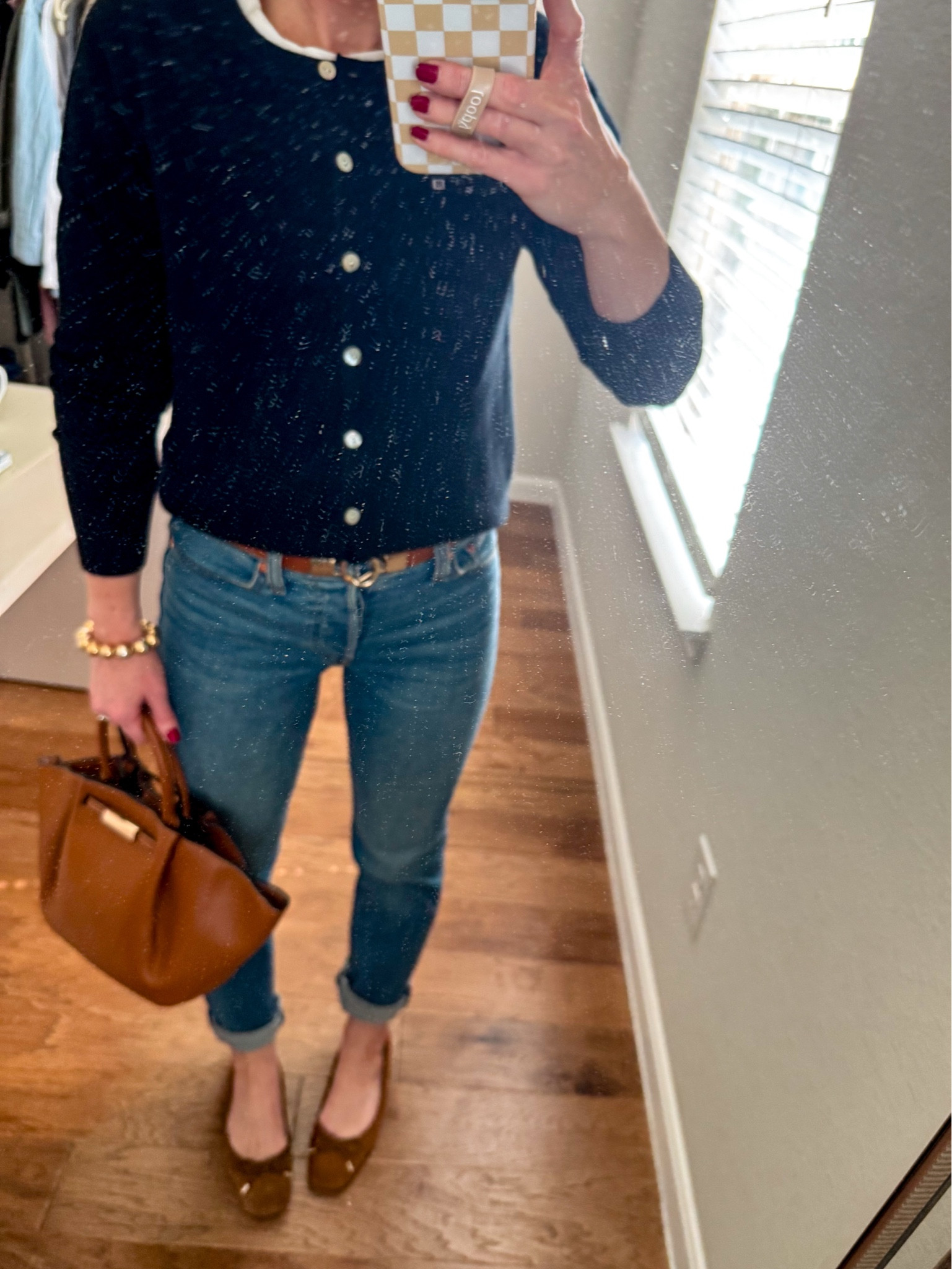 Fall Cashmere cardigan outfit idea 

Early Fall layering calls for items like tees and sweaters.  Cardigans are perfect for Fall and early Fall because they can easily be added or removed from your outfit.  

This black cashmere cardigan is the perfect weight and coziness to be added to a Fall outfit for cooler weather or draped over the shoulder until needed. 

Gold accent jewelry polish off this chic Fall look!  Also linking the brown flats, belt and purse I’m pairing with this outfit today! 

White tee: Levi’s size M (sized up one for looser fit)

Black cashmere cardigan: size small - true to size 

Jeans: Levi’s wedgie straight jeans size 26 - true to size 

Flats: true to size 





Fall outfit / cardigan / cashmere cardigan / jeans / Levi’s jeans / fall outfit ideas / jeans outfit / casual outfit / casual workwear / peepers /#ltkfindsunder50 #ltkshoecrush #ltkstyletip #ltkworkwear #ltkitbag / quince #ltkover40 #ltksalealert

#LTKSeasonal #LTKFindsUnder100 #LTKShoeCrush