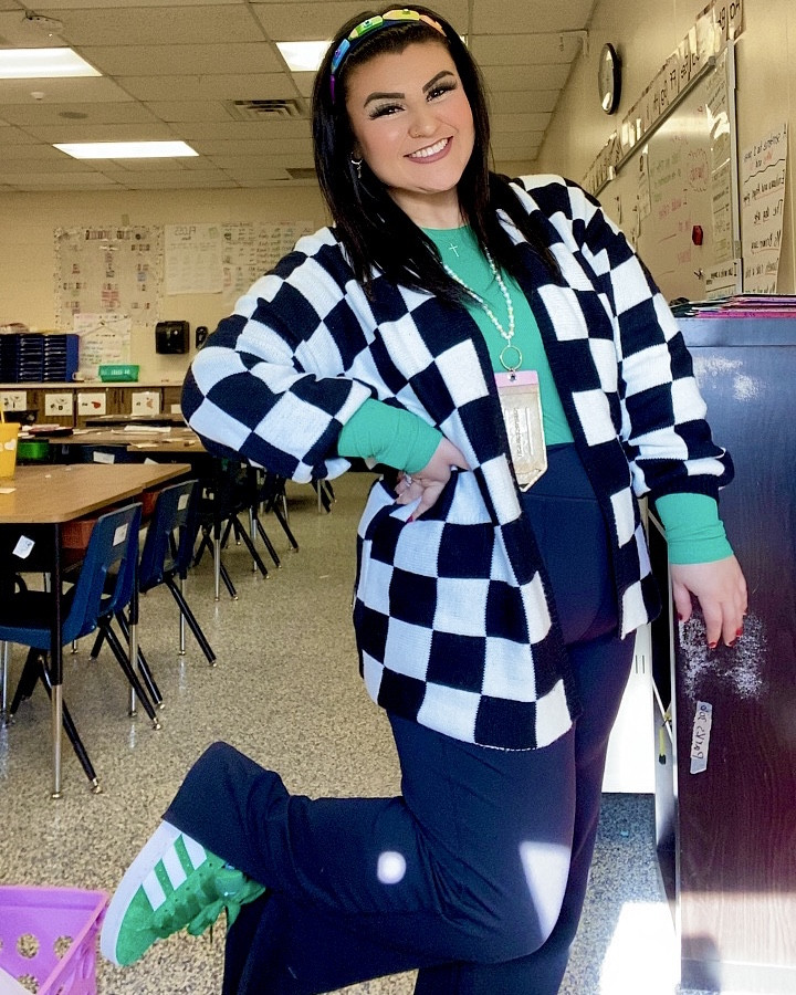 All the cute Christmas teacher fits coming at ya!! 😜

#LTKPlusSize #LTKHoliday #LTKWorkwear