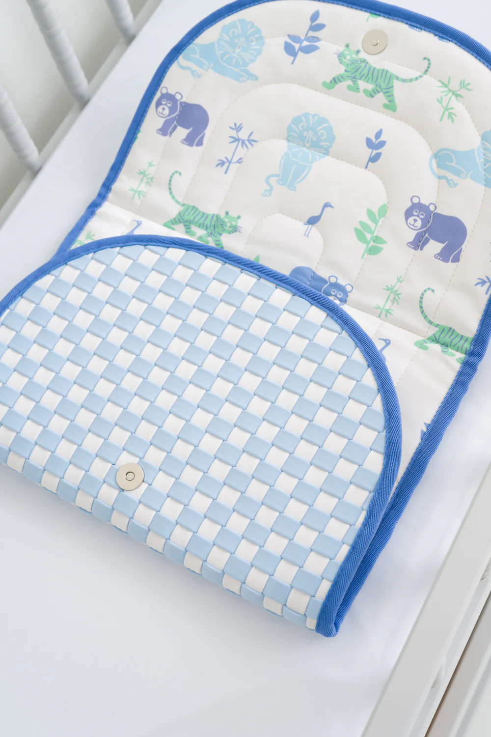 T.B.B.C. x Pluie Pret Changing Clutch - Lions, Tigers, & Bears | The Beaufort Bonnet Company