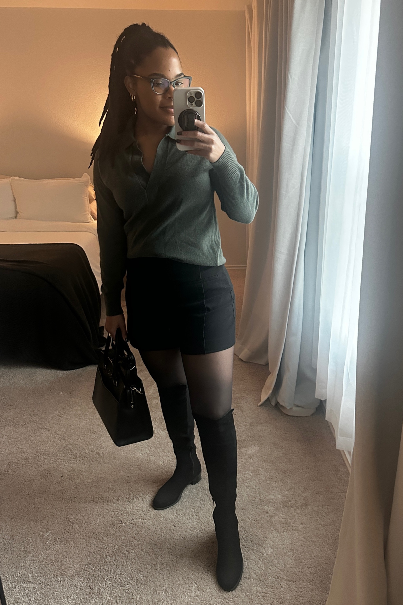 Elegant winter outfit idea

neutral outfit • neutral outfit black girl • black shorts • cashmere sweater

#LTKFindsUnder100 #LTKSeasonal