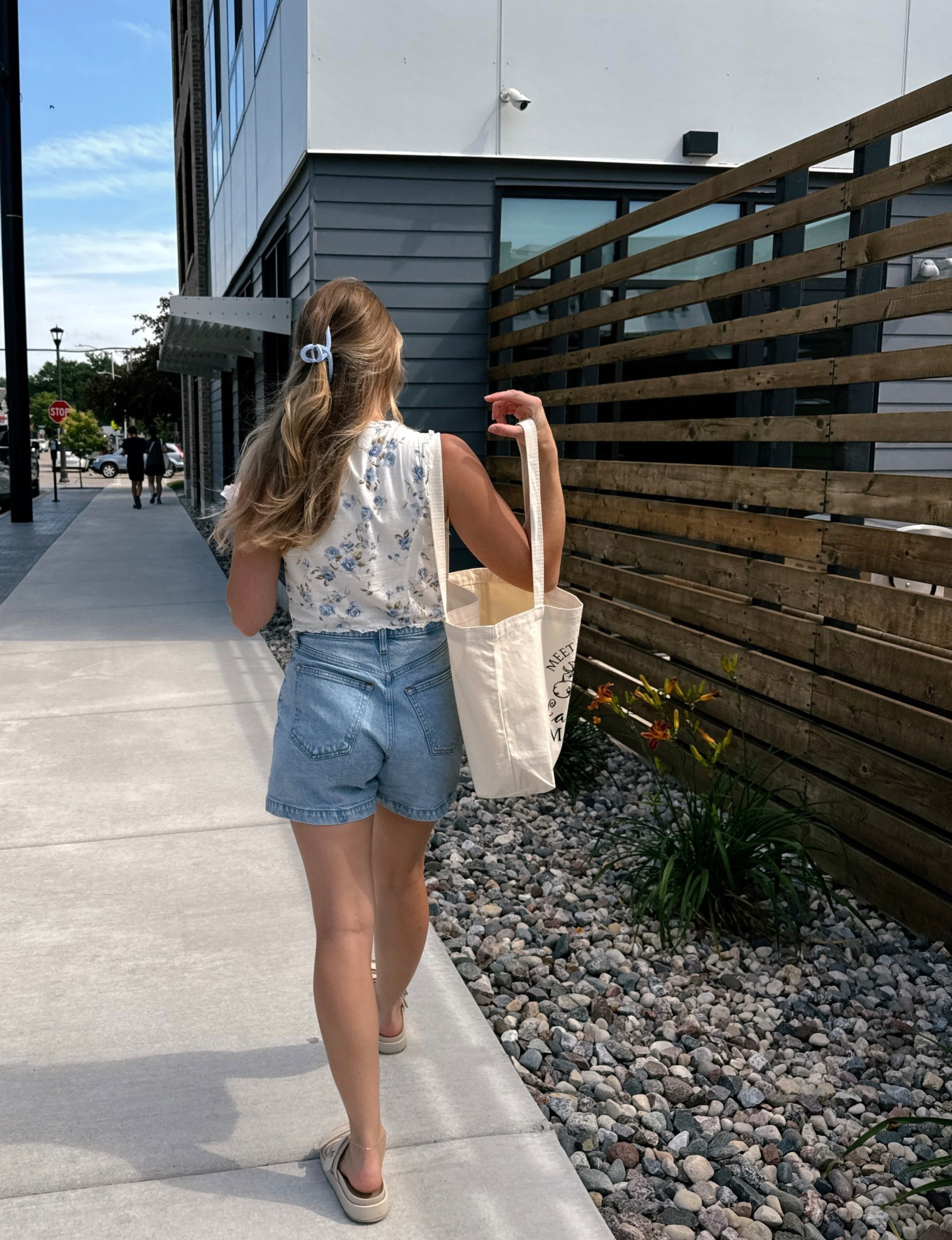 farmers market ootd 
jean shorts: tts! 


#LTKSaleAlert #LTKFindsUnder50 #LTKStyleTip