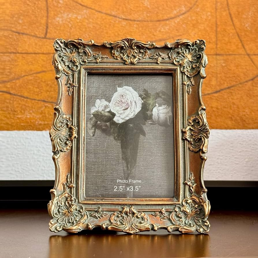 CISOO 2.5x3.5 Vintage Picture Frame Bronze Gold Mini Wallet Photo Frame | Amazon (US)