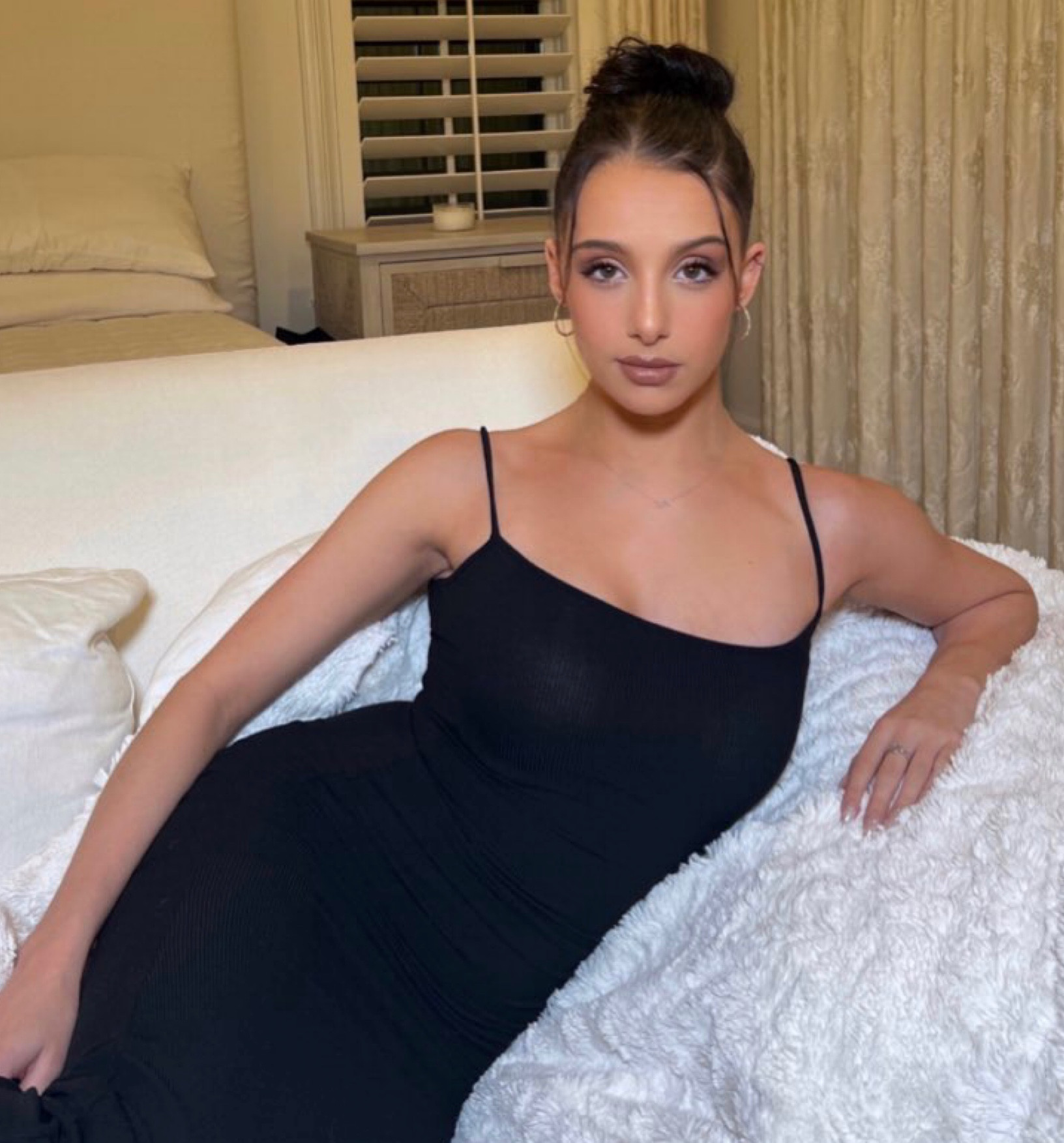 How I got this SKIMS lounge look...🫶🏻

#LTKunder50 #LTKbeauty #LTKfit