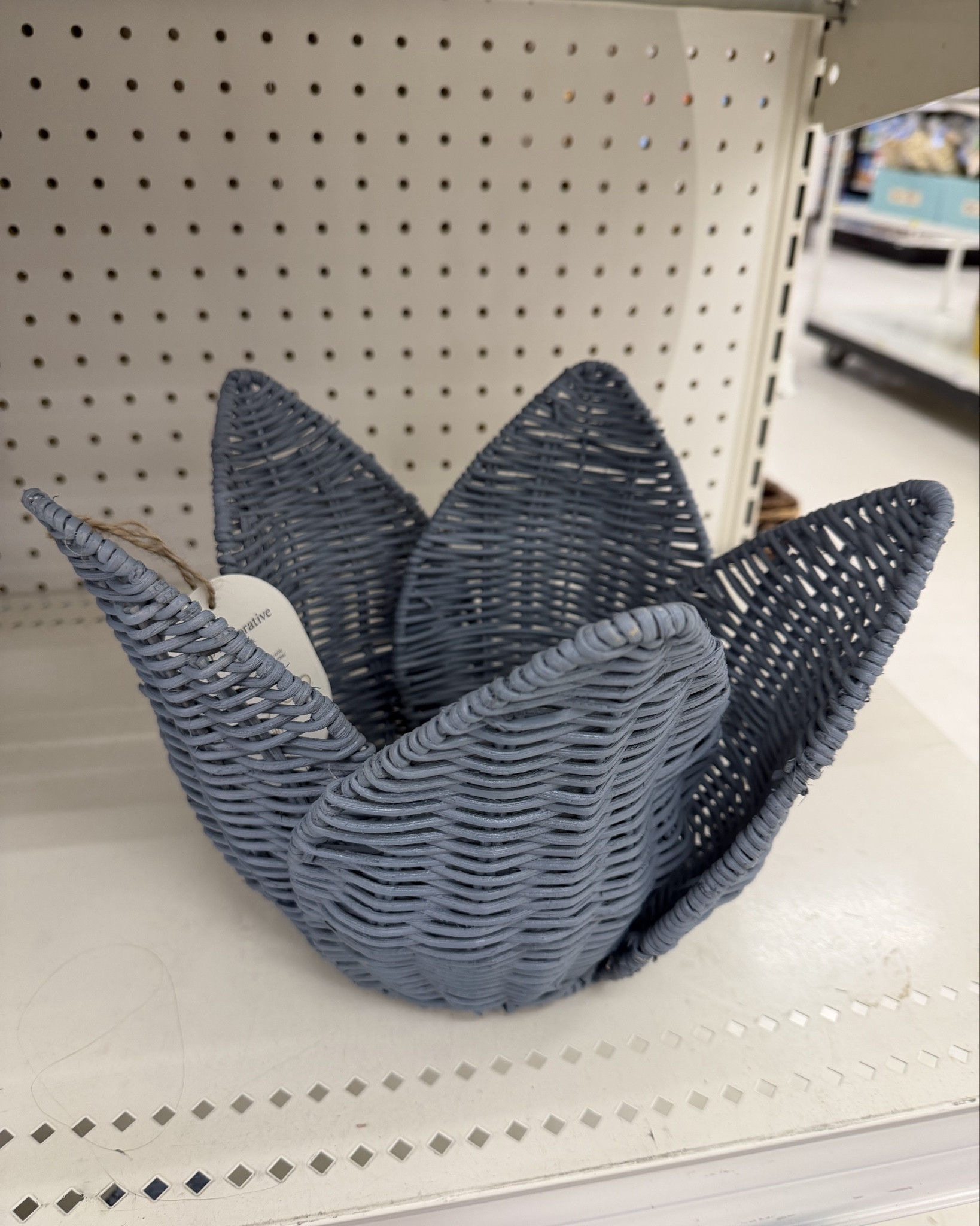 These tulip baskets from Target are the perfect mix of functional + aesthetic — handwoven, lightweight, and giving the prettiest seasonal pop to any space. Use them for coffee table styling, entryway decor, shelf accents, or even a cute Easter basket moment.

Affordable spring home decor finds that look high-end? Yes please 🤍

#targetfinds #springdecor #targethome #homedecorfinds #springstyling #targetstyle 


#LTKSeasonal #LTKHome #LTKspring