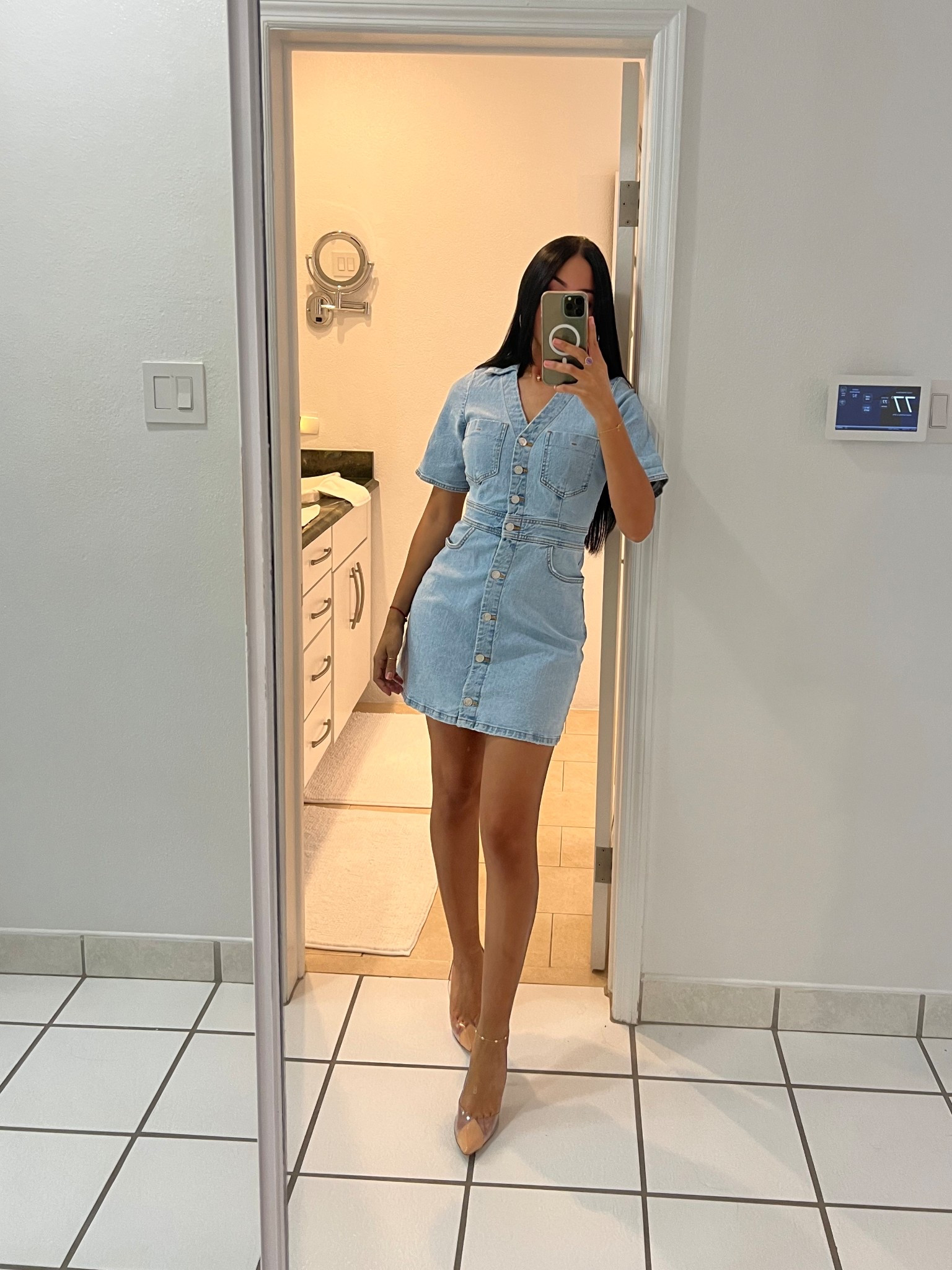 ✨Denim is a summer staple, but pairing it with clear heels takes the look to a whole new level ✨ The structured mini gives that effortlessly chic vibe, and the transparent shoes elongate the legs while keeping the focus on the dress. Obsessed with how clean and elevated this combo feels for warm-weather outings 💙 Dress from Zara but Similar items linked below 👇
Zara Dress, Denim mini dress, Clear shoes, Summer outfits, Zara dress, Prettylittlething dress, Clear shoes

#LTKSummerEdit #LTKStyleTip #LTKSeasonal
