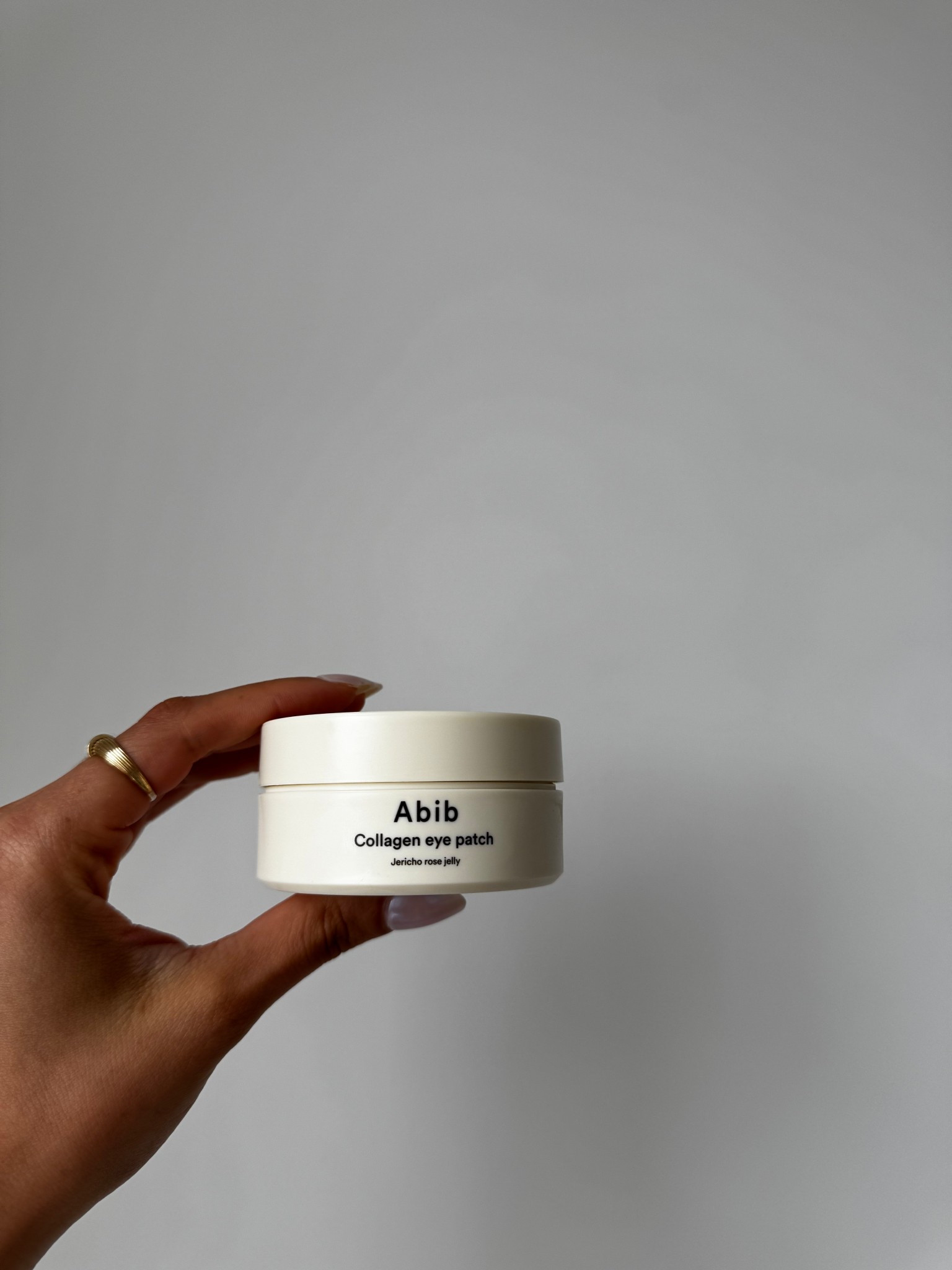 The collagen eye patches I’ve been using first thing in the morning! I keep these in the fridge for an extra cooling effect

#LTKBeauty