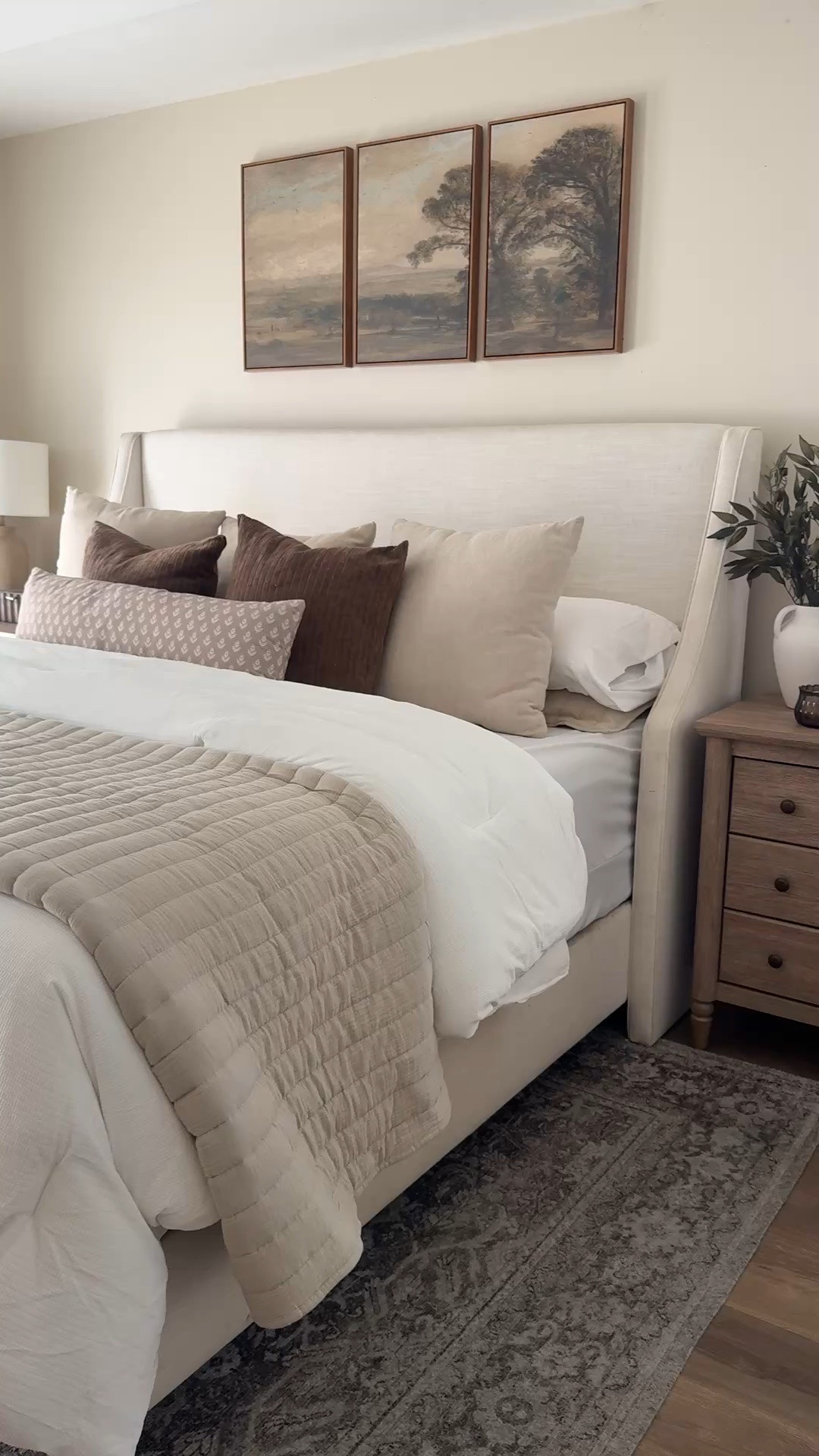 Cozy fall bedroom inspo, cozy fall bedding, comforter, bed, area rug, neutral rug, home decor

#LTKHome #LTKSaleAlert #LTKSeasonal