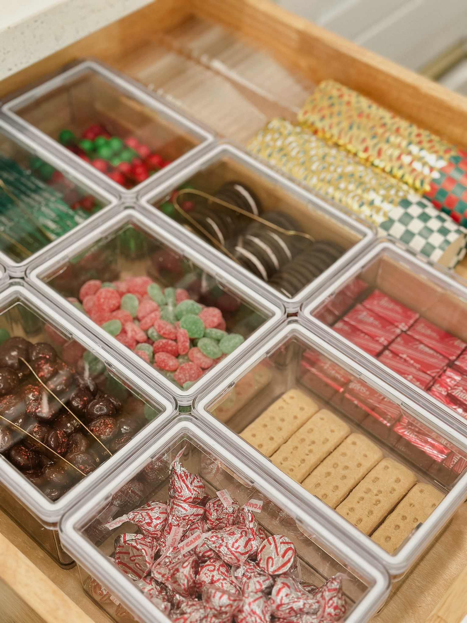 Christmas candy drawer dreams come true! 🍬🎄 I’ve stocked up on all the holiday favorites to make this season extra sweet and festive. From peppermint bark and candy canes to chocolate truffles and marshmallow Santas, this drawer is a go-to for everyone in the family (and a few lucky guests!).
Want to create your own festive candy drawer? Here are some holiday treats to consider:
🍭 Candy Canes
🍫 Peppermint Bark
🎄 Holiday M&M’s
❄️ Snowflake Pretzels
🍬 Chocolate-Covered Caramels
🍫 Mini Chocolate Santas
🎅 Marshmallow Snowmen
🎁 Christmas Gummies
🌰 Chocolate-Covered Nuts
🎄 White Chocolate Peppermint Pretzels
🍭 Old-Fashioned Ribbon Candy
Having a dedicated candy drawer is such a fun way to bring holiday cheer into the kitchen, perfect for a quick treat or to grab goodies for a hot cocoa station. Who else loves the idea of a Christmas candy drawer to keep the season merry and bright? 🎅✨
#HolidayTreats #ChristmasCandyDrawer #FestiveSnacking #SweetHolidayMagic #walmartfind #thehomeedit #amazonfind #walmarthome #amazon #candydrawer

#LTKSeasonal #LTKHome #LTKHoliday