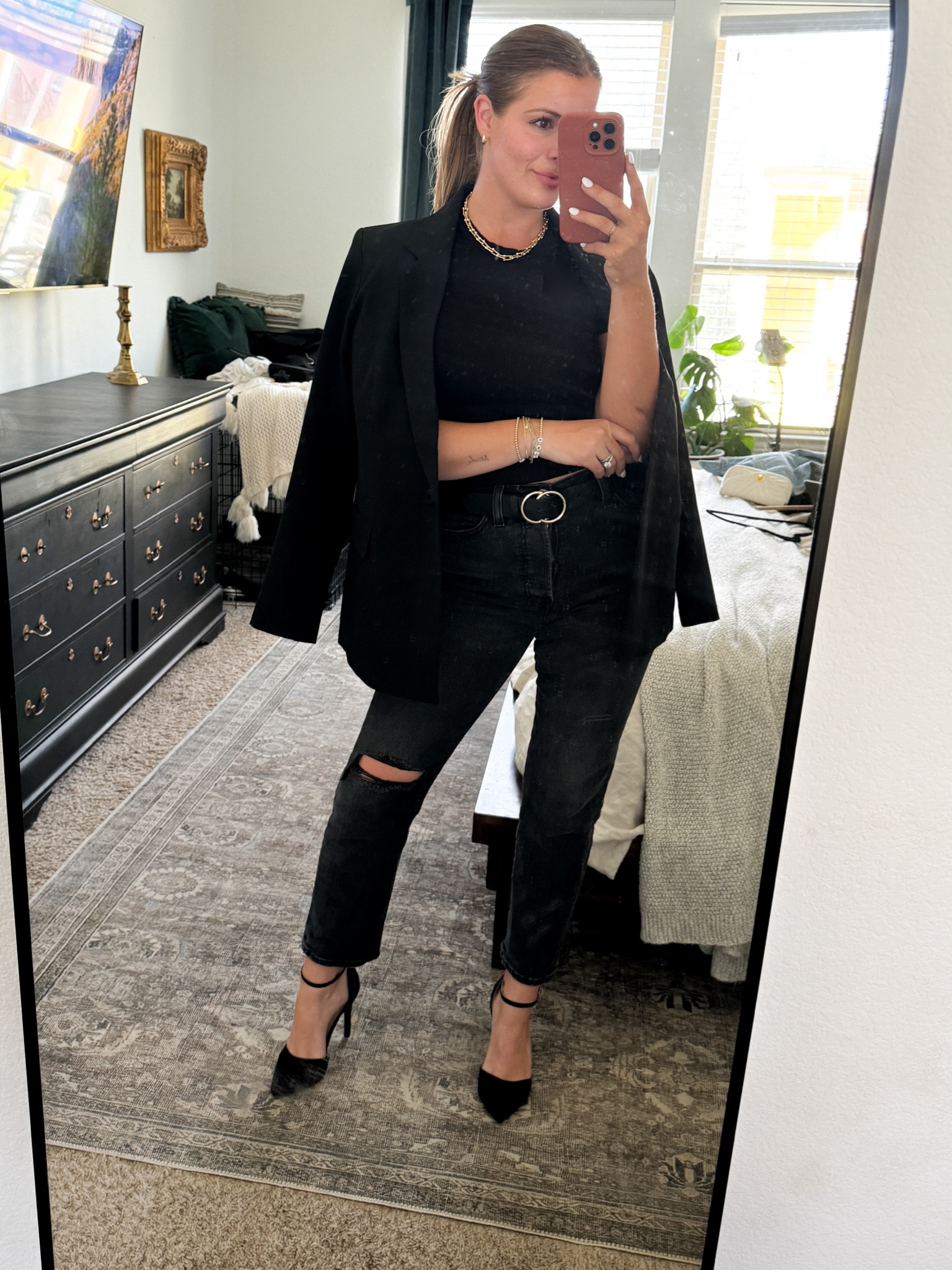 All black outfit is always a good idea #datenight 

#LTKparties