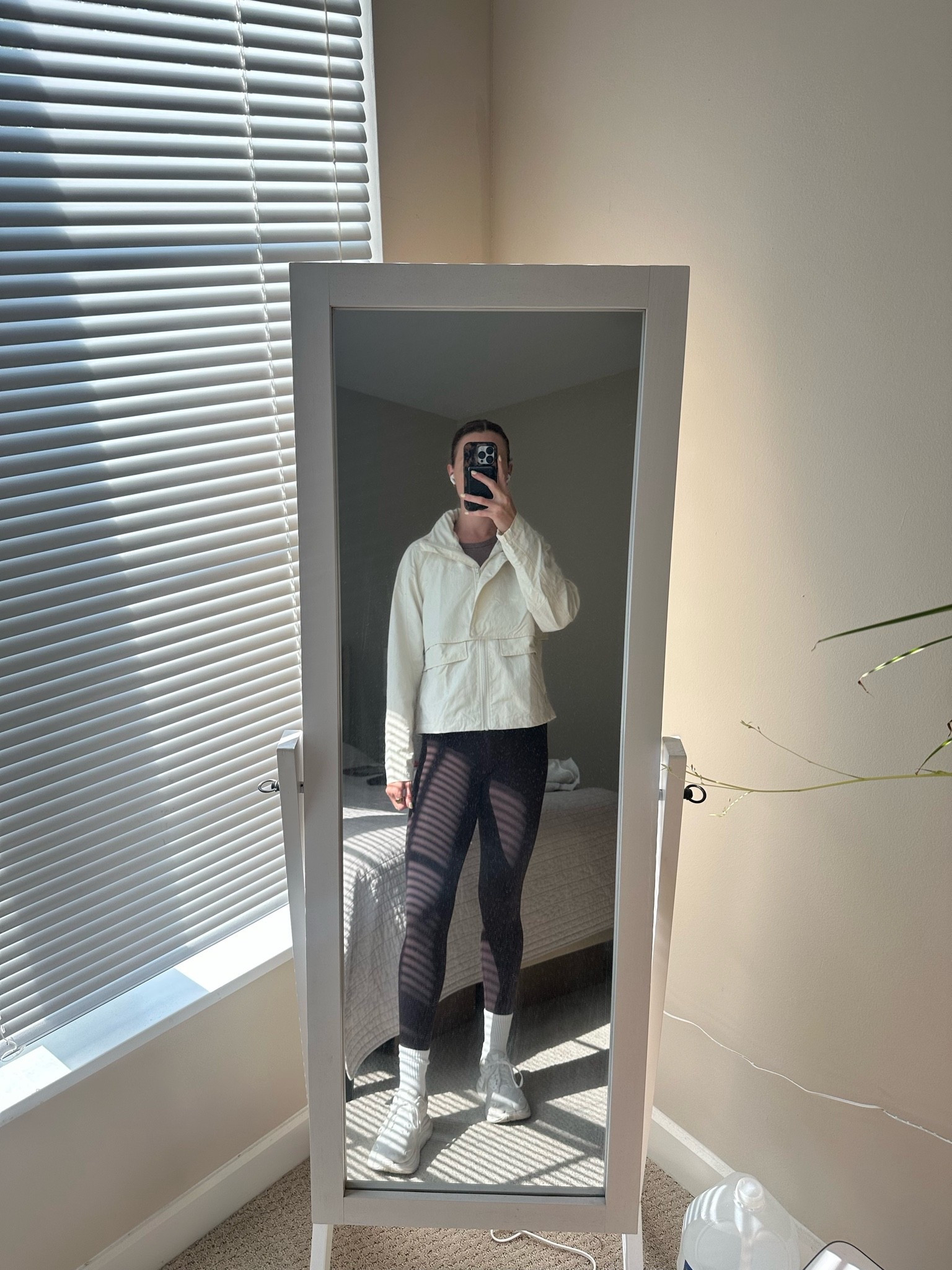 Lululemon travel jacket

#LTKootd #LTKmomlife #LTKTravel