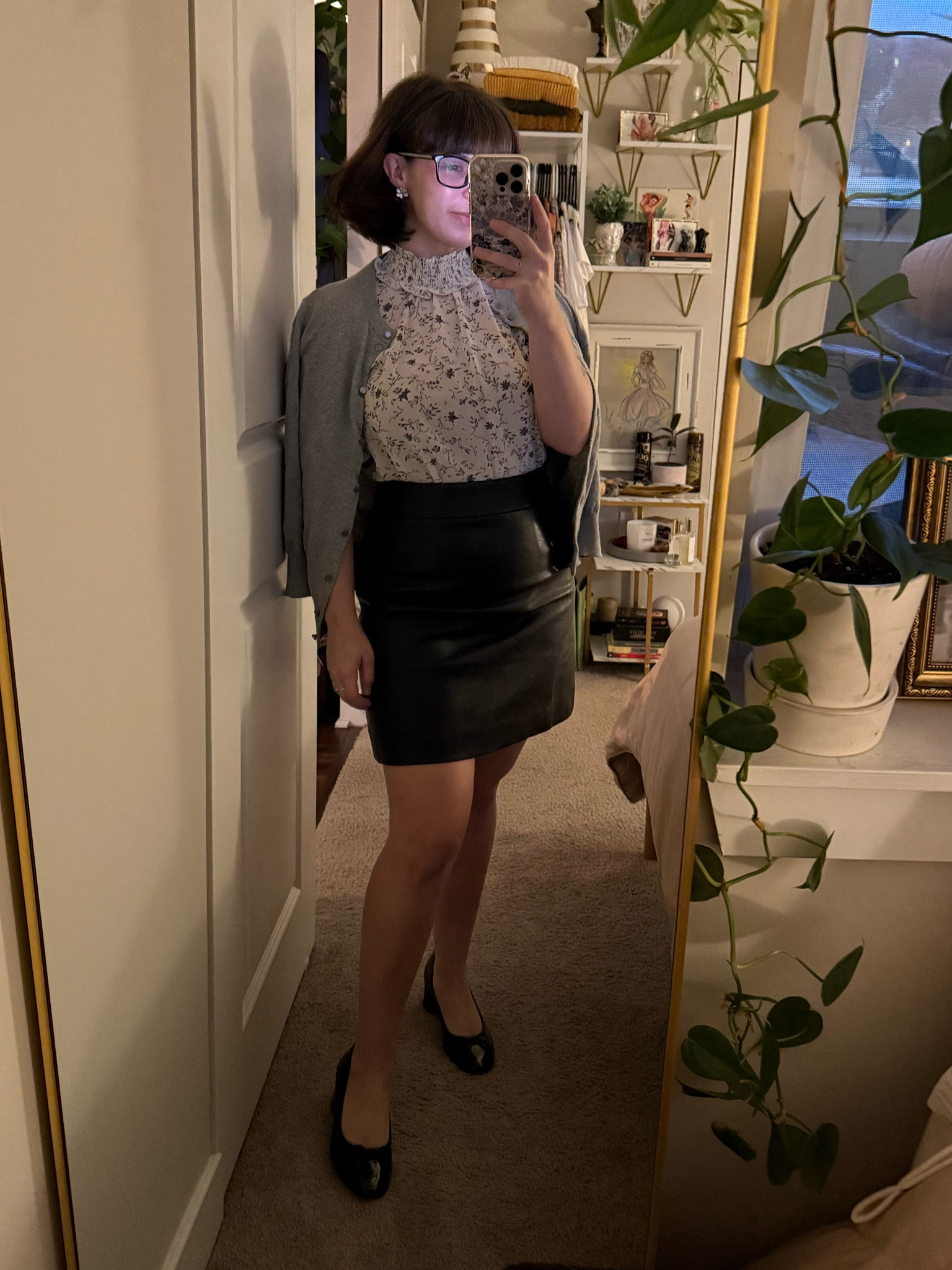 A faux leather skirt is perfect for fall and winter! 

#LTKSeasonal #LTKStyleTip #LTKWorkwear