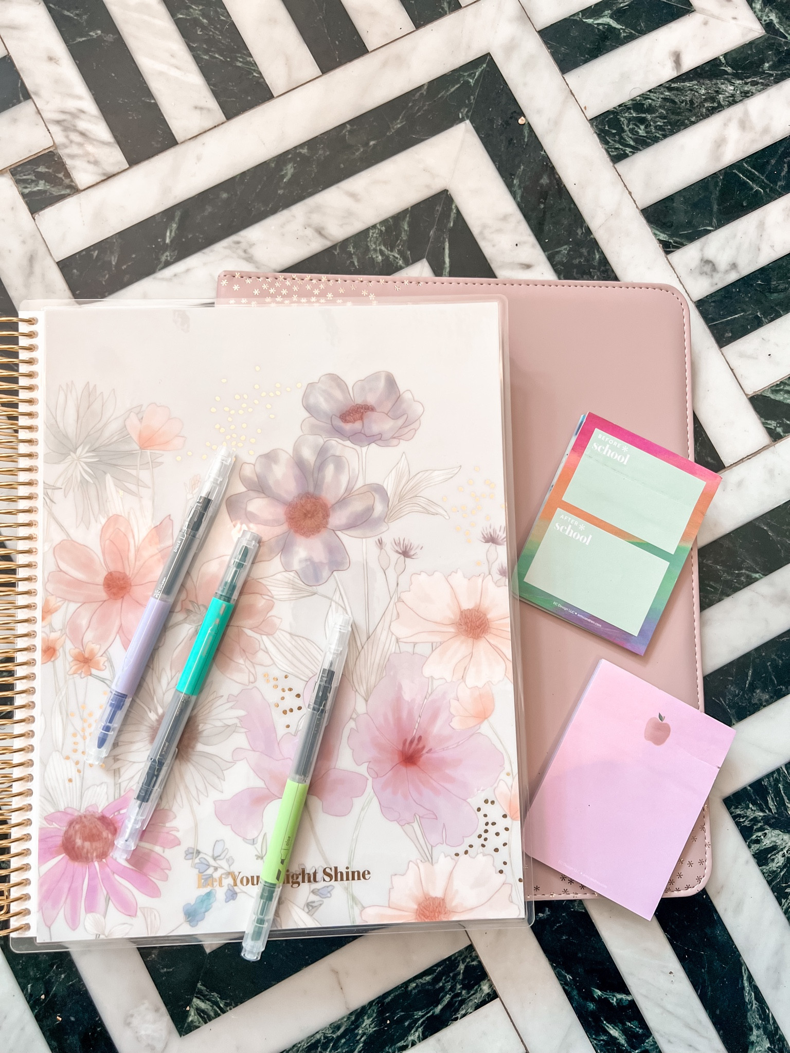 The best products for a #teacher 👩‍🏫

#LTKGiftGuide #LTKhome #LTKworkwear