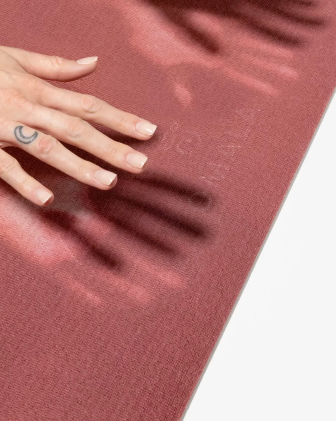 Aurora Color-Changing Yoga Mat | Omala