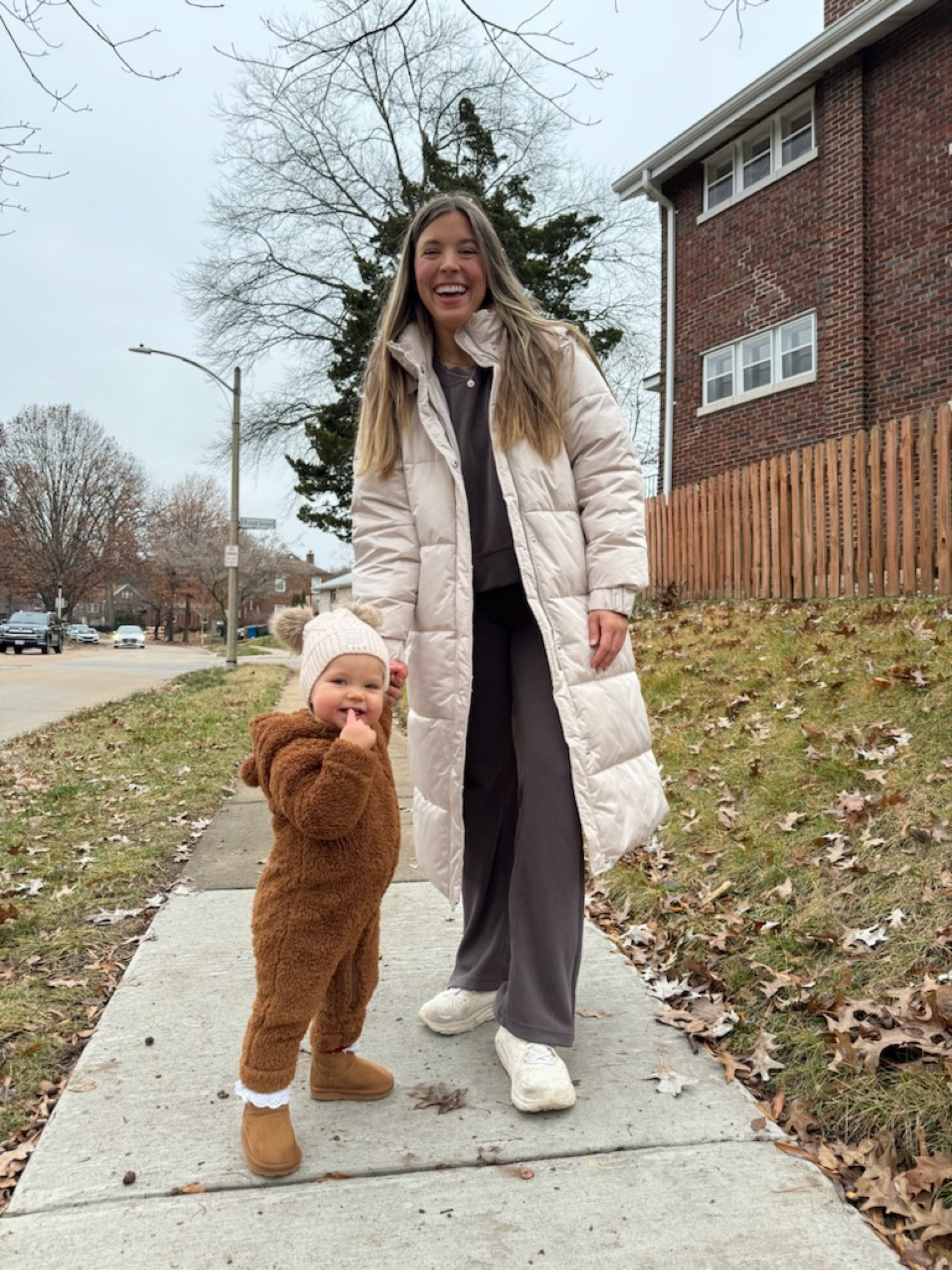 Coat on major sale!! Wearing a M, it’s so warm with fleeced lined pockets! 

#LTKSeasonal #LTKHoliday