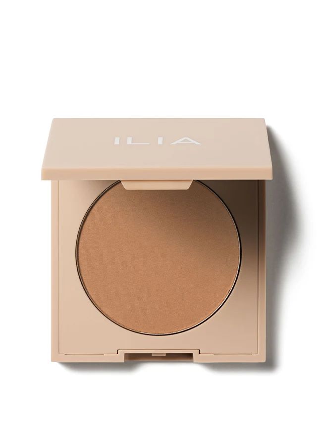 ILIA Bronzer: NightLite Bronzing Powder in Drawn In | ILIA Beauty | ILIA Beauty