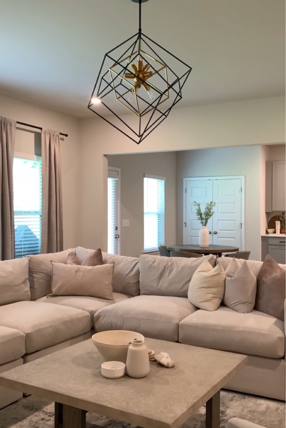 Living Room Design Inspo | Living Room Light Fixture | Modern Organic 

#LTKU #LTKstyletip #LTKhome