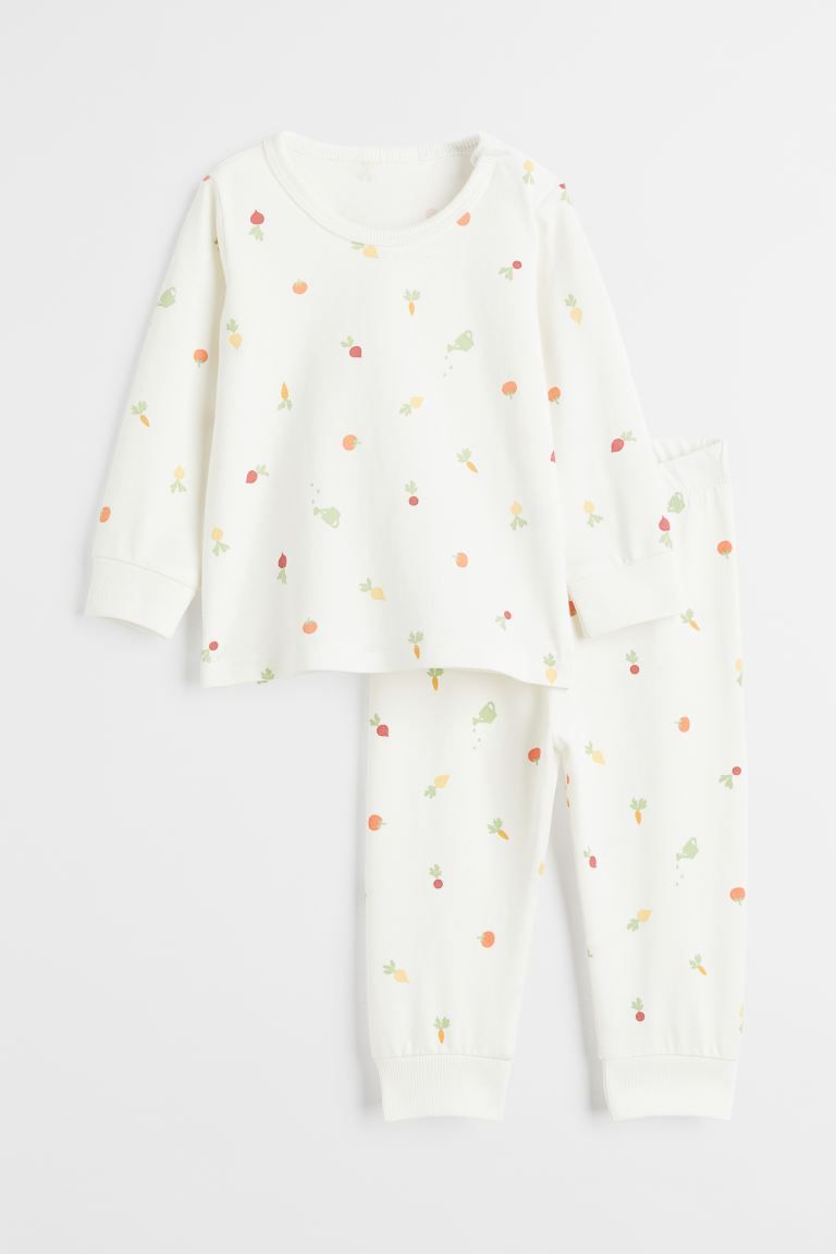 Pajamas in soft cotton jersey with a printed pattern. Top with concealed snap fastener on one sho... | H&M (US + CA)