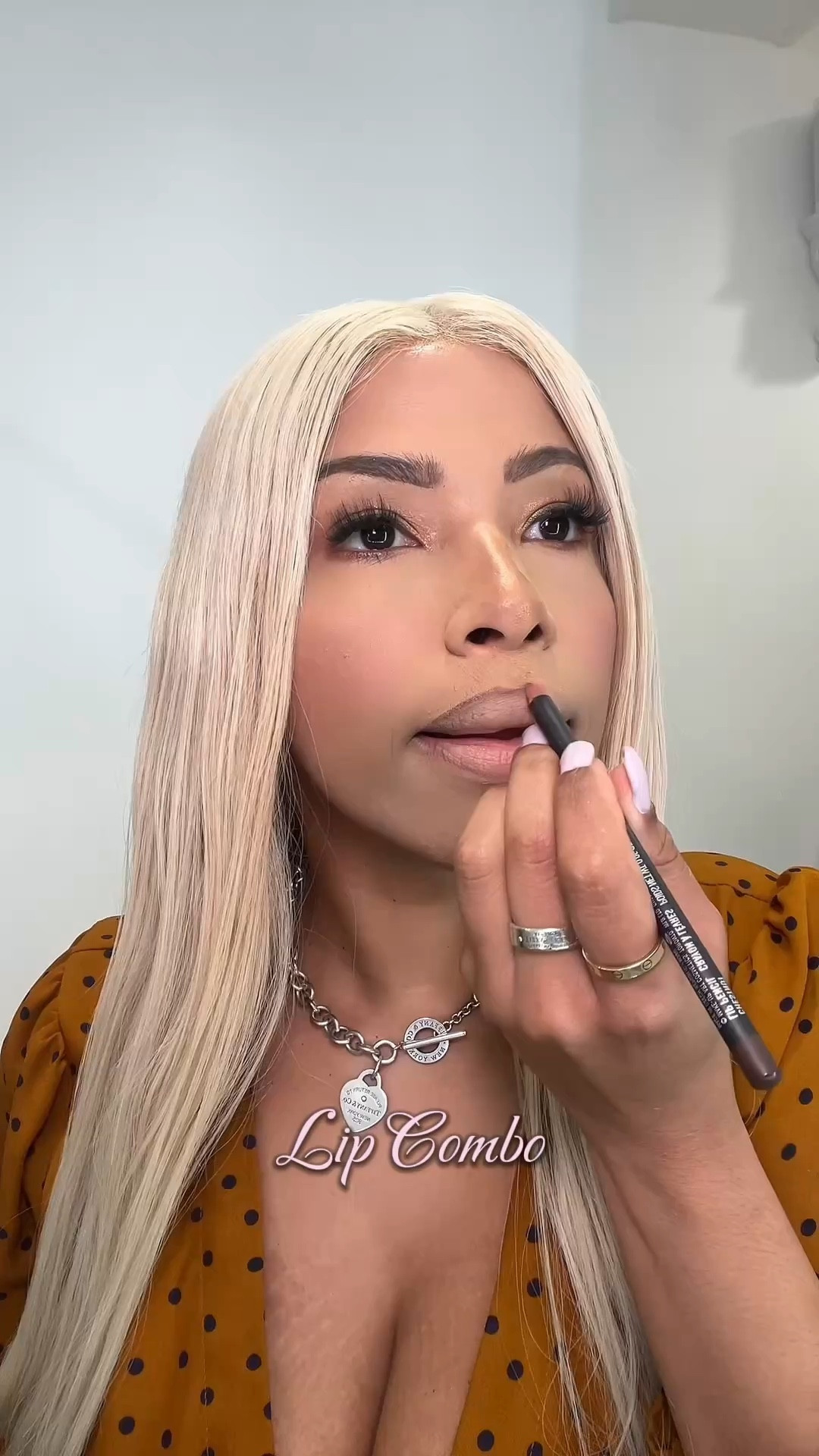 NEW FAVE LIP COMBO UNLOCKED
Huda beauty in rajah and mac lip liner in chestnut, lip glass by mac #lipcombo #hudabeautyrajah #macchestnut #maclipglass

#LTKBeauty #LTKHoliday