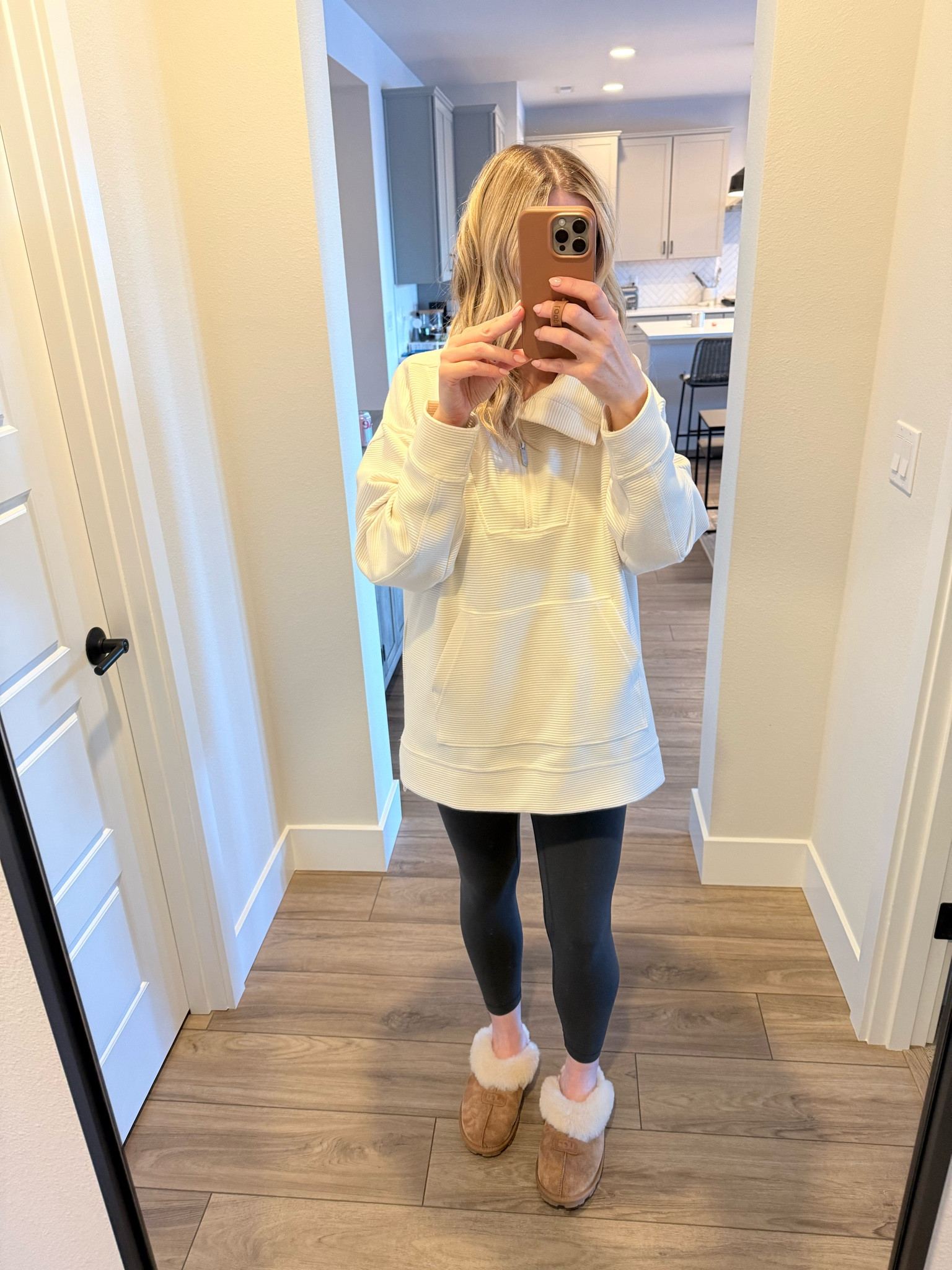 Perfect travel outfit, comfy outfit, or casual outfit! Mom uniform!!!! 

Leggings: size 8 in graphite gray
Top: size large - should have got medium but don’t mind the extremely oversized look! 


#LTKActive #LTKTravel #LTKStyleTip