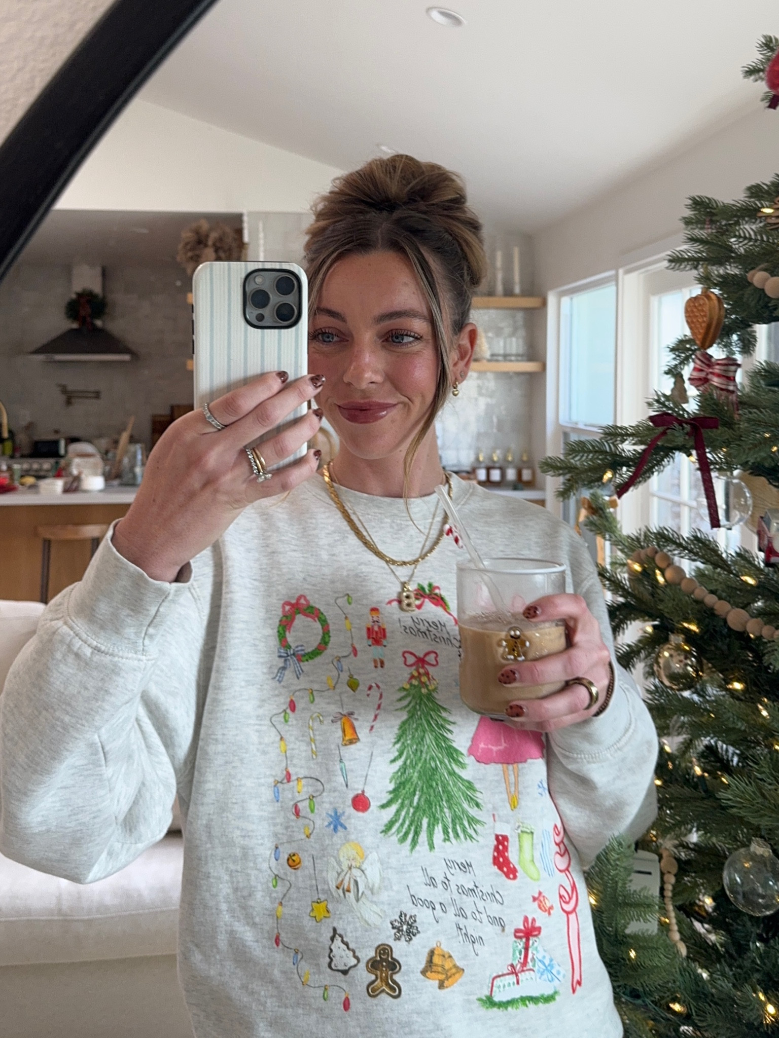 Cutest holiday sweatshirt 