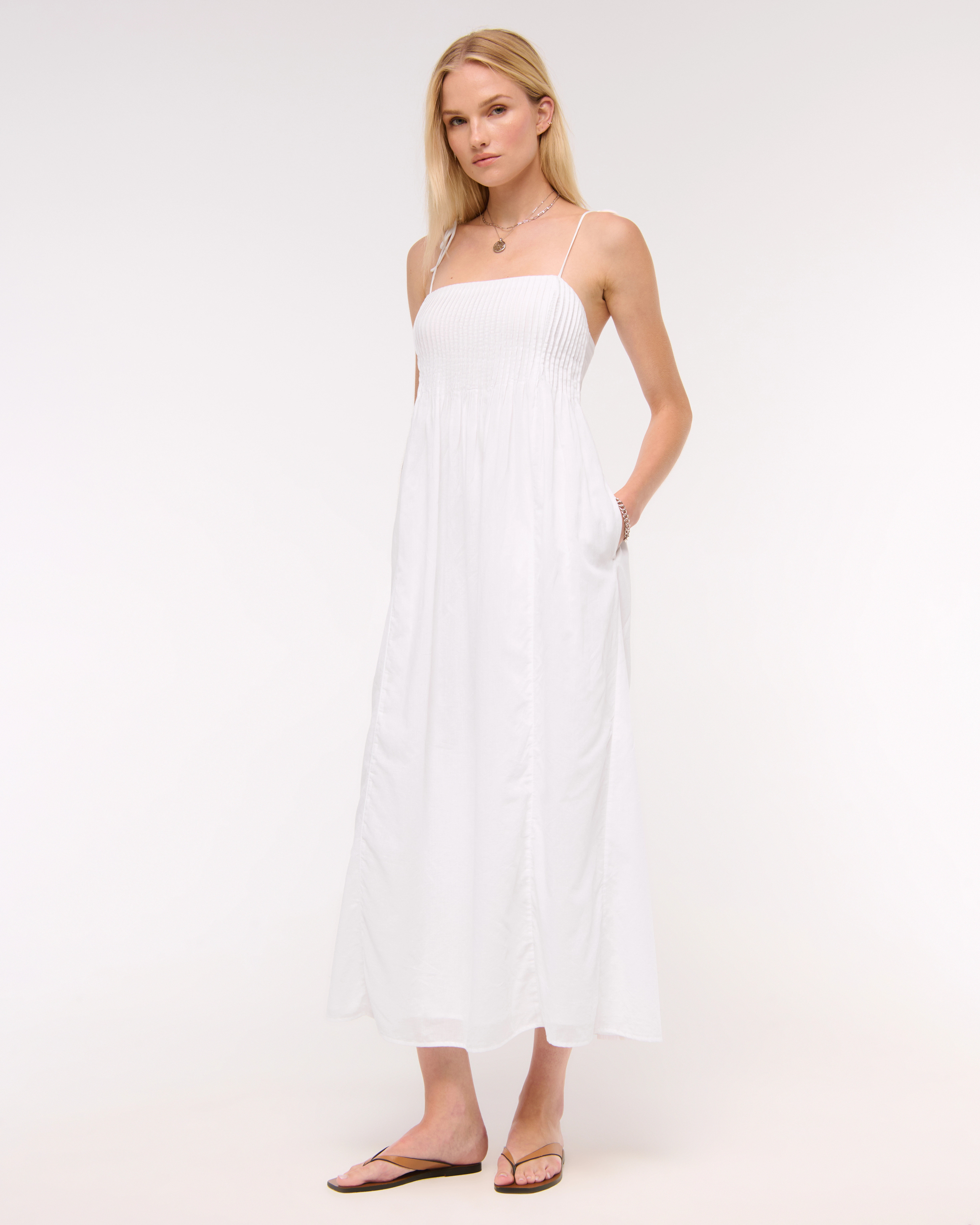 Pintuck Flowy Maxi Dress | Abercrombie & Fitch (UK)