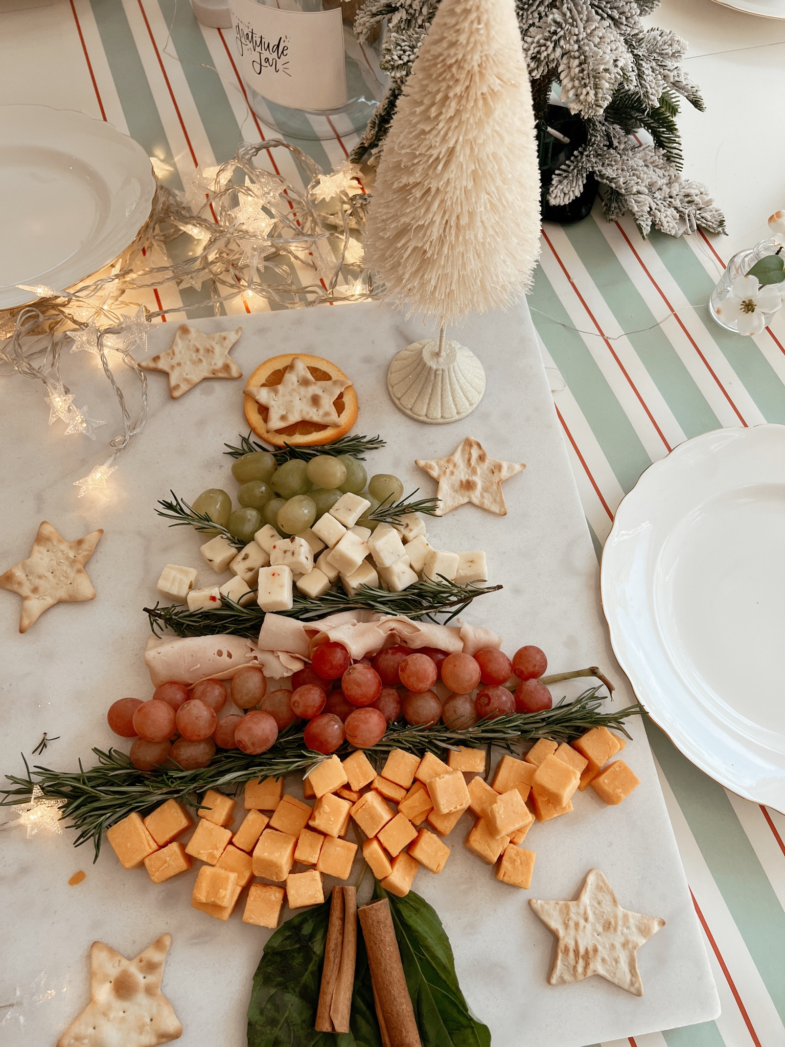 Cute holiday hosting 

#LTKHoliday #LTKhome #LTKSeasonal