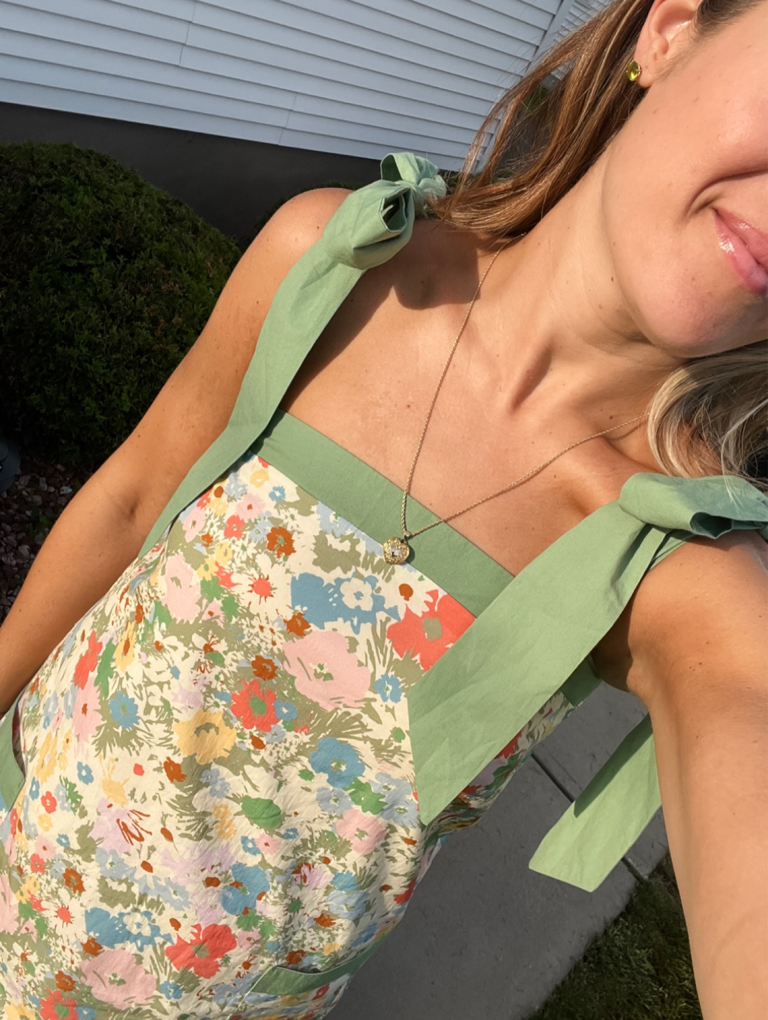 Hermoza, Julia Berolzheimer, floral mini dress, summer outfit, summer dress, mini dress

#LTKunder100 #LTKswim