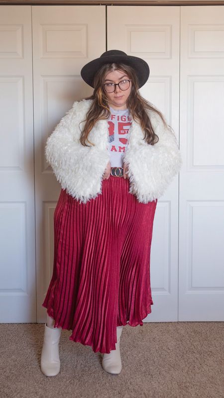 Plus size fur coat graphic tee pleated skirt outfit

#LTKstyletip #LTKcurves #LTKSeasonal