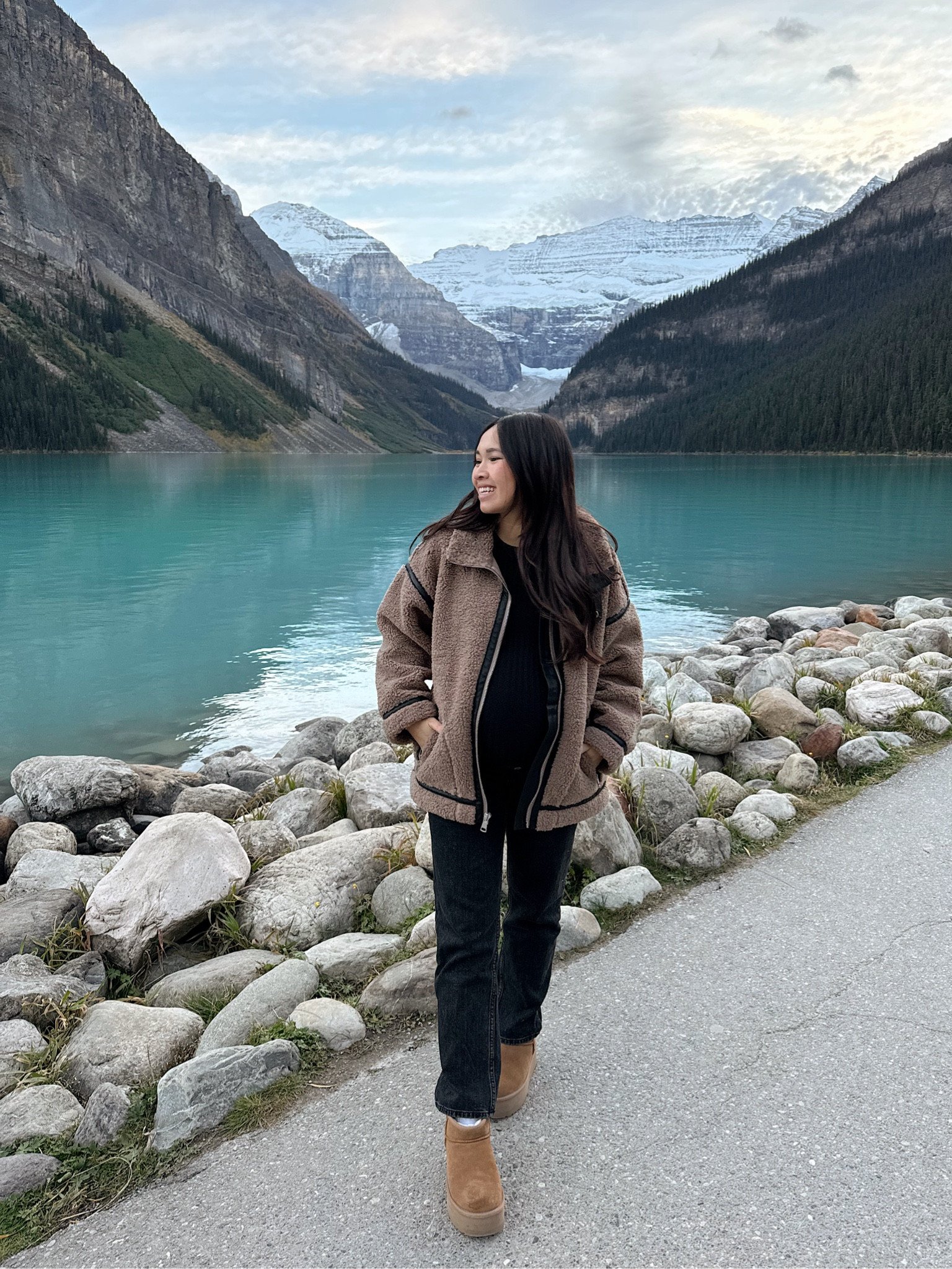 Bump friendly fall outfits!! These maternity jeans are very comfortable. Keep your true size and I love how cozy this jacket it! It runs oversized. Wearing a small! 20% off with code: AFLTK

#LTKBump