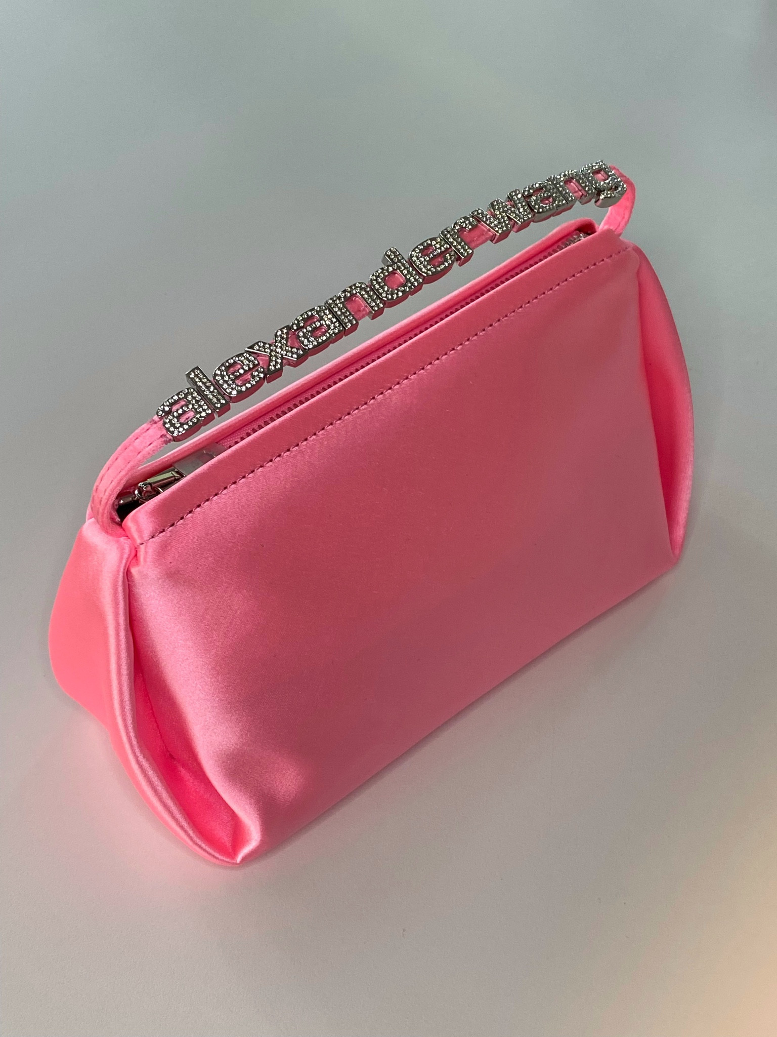 THE bag I carried all summer since last year🫶🏻💘

Alexander Wang Marquess micro bag - pink 



#LTKitbag #LTKsalealert #LTKstyletip