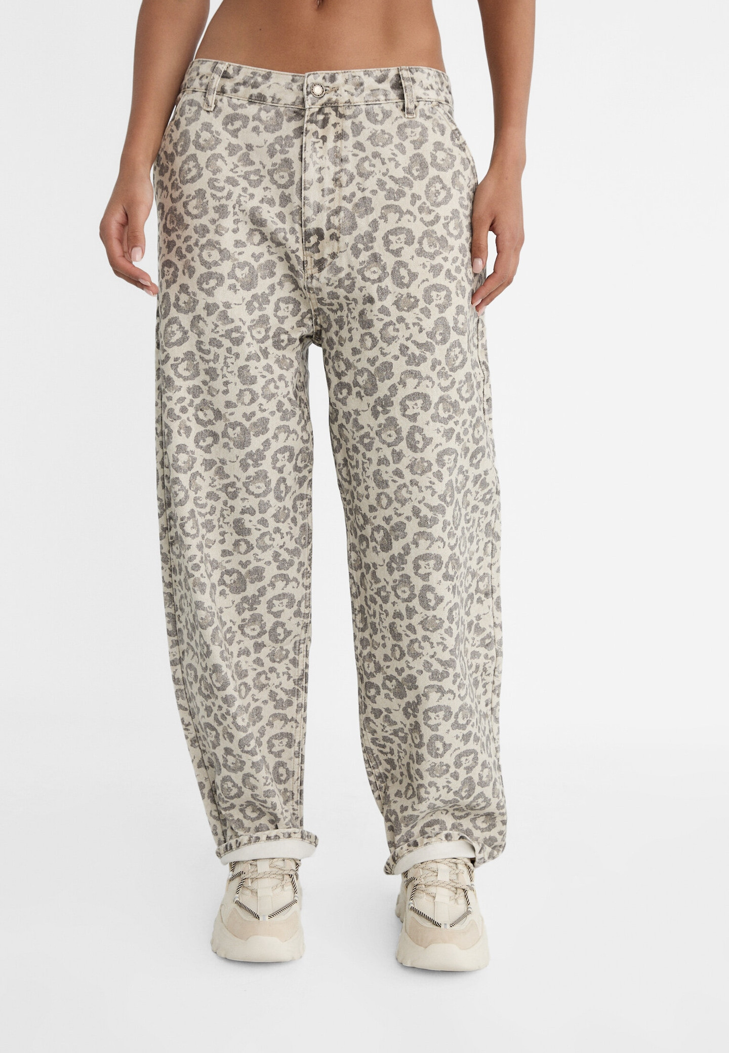 Leopard print surfer trousers | Stradivarius (UK)