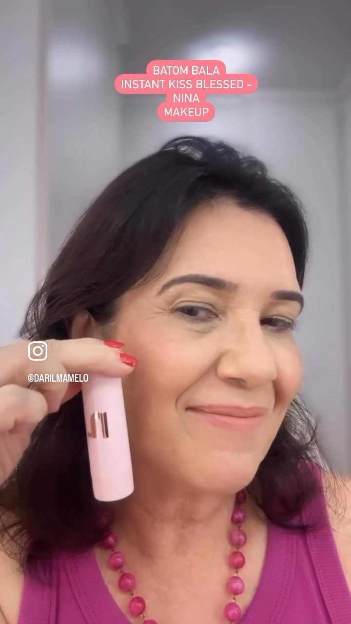 Com alta cobertura e textura confortável,
• Batom Bala Instant Kiss é a chave para destacar seus lábios de maneira única e elegante. Nossa fórmula de alta performance oferece uma acabamento impecável garantindo que você se sinta confiante e radiante.
Características
- Acabamento Matte
- Alta Cobertura
- Conforto e suavidade
- Livre de Parabenos
- Cruelty Free
Modo de uso:
Deslize suavemente o batom nos lábios, começando do centro em direção aos cantos. Se preferir, você pode construir camadas adicionais até atingir a tonalidade desejada.

#LTKbrasil
