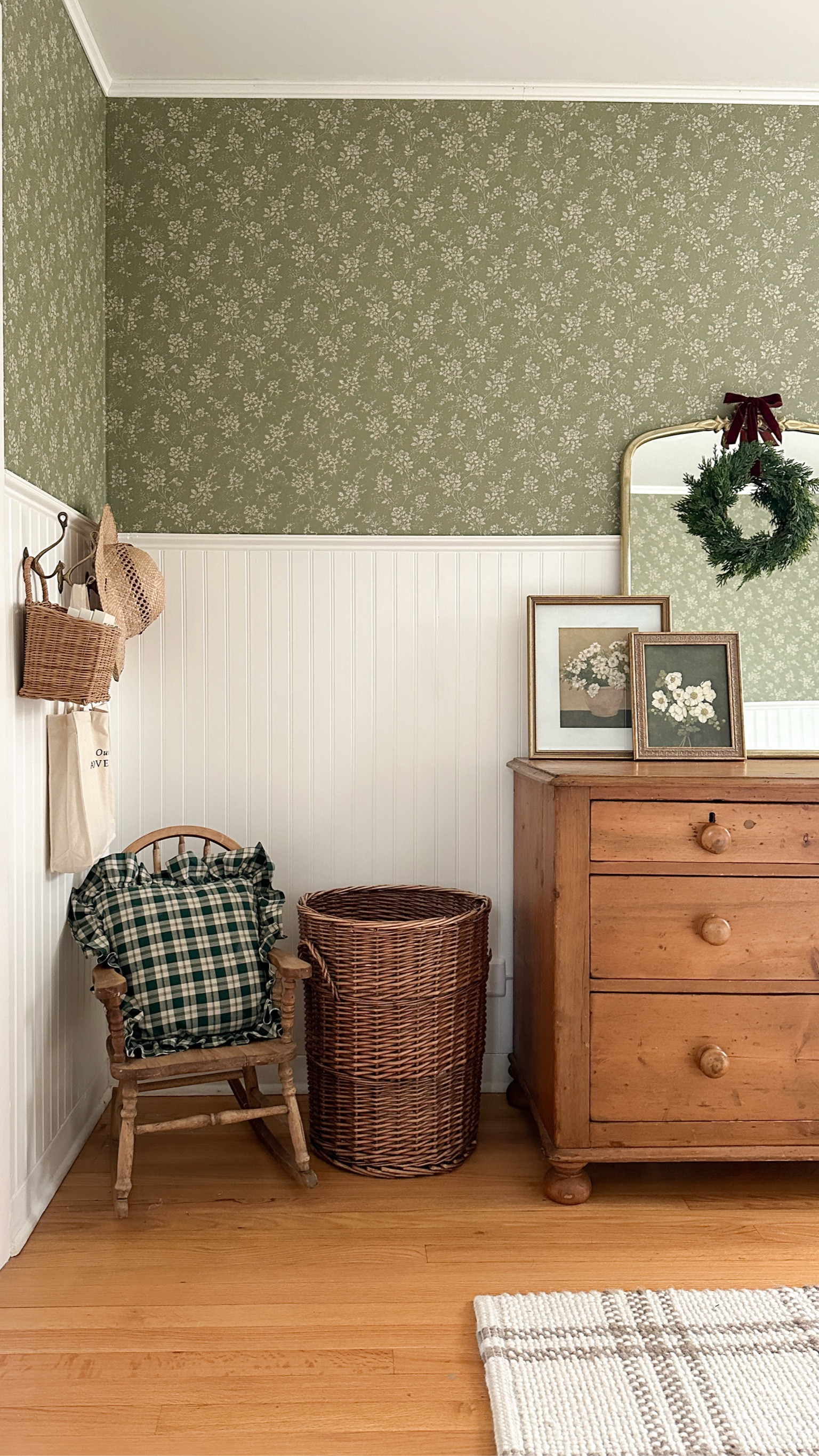 Last minute gift ideas for everyone on your list!

#LTKHoliday #LTKGiftGuide #LTKSeasonal