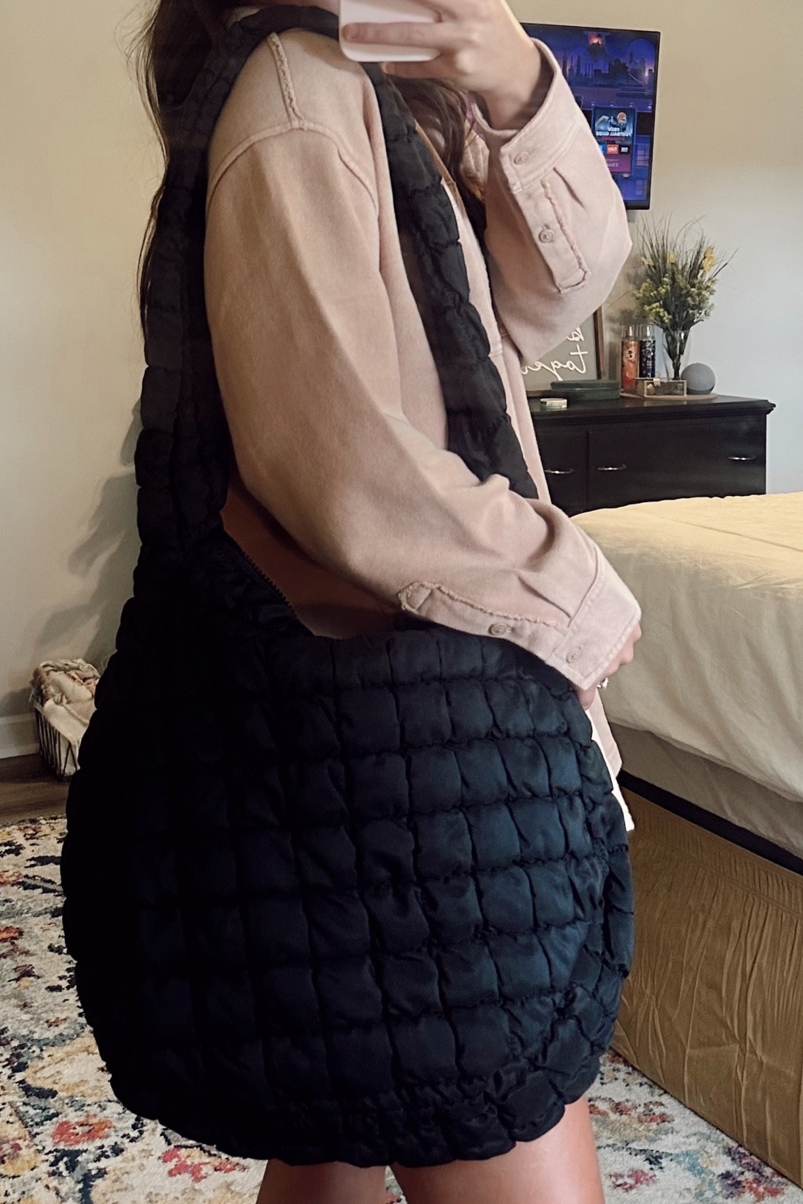 THE PERFECT DUPE 👏🏻 I ALMOST caved and bought the quilted bag from Free People until I found this perfect dupe from Forever 21! I loved all the color options but ultimately decided to go with the black. Such amazing quality! 

#LTKunder100 #LTKSeasonal #LTKitbag