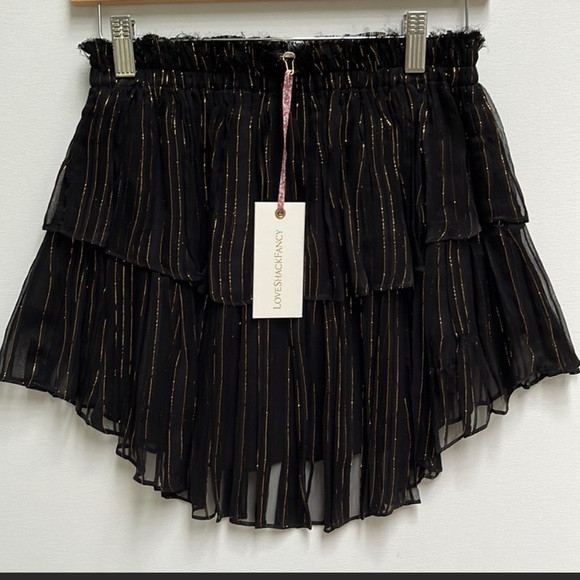 🔥🔥NWT LOVESHACKFANCY MINI SKIRT. Sz XS. BLACK AND METALLIC GOLD WITH RUFFLES | Poshmark