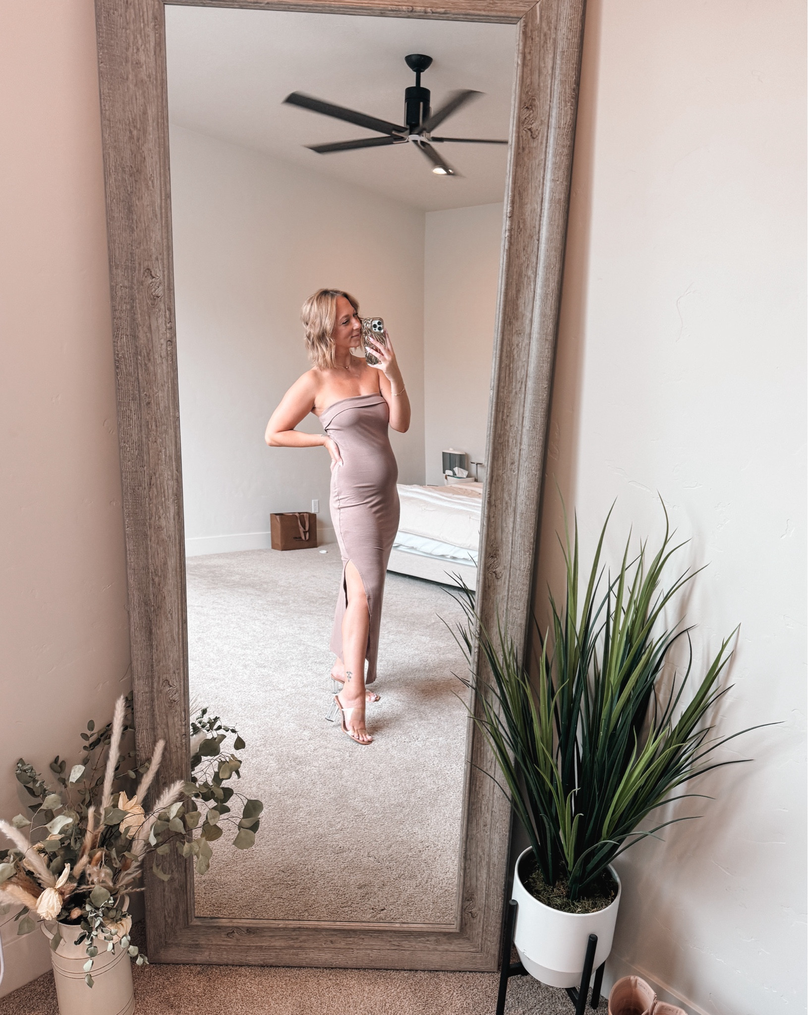 When the dress gives you all the vibes 🤍

#LTKStyleTip #LTKFindsUnder50 #LTKBump