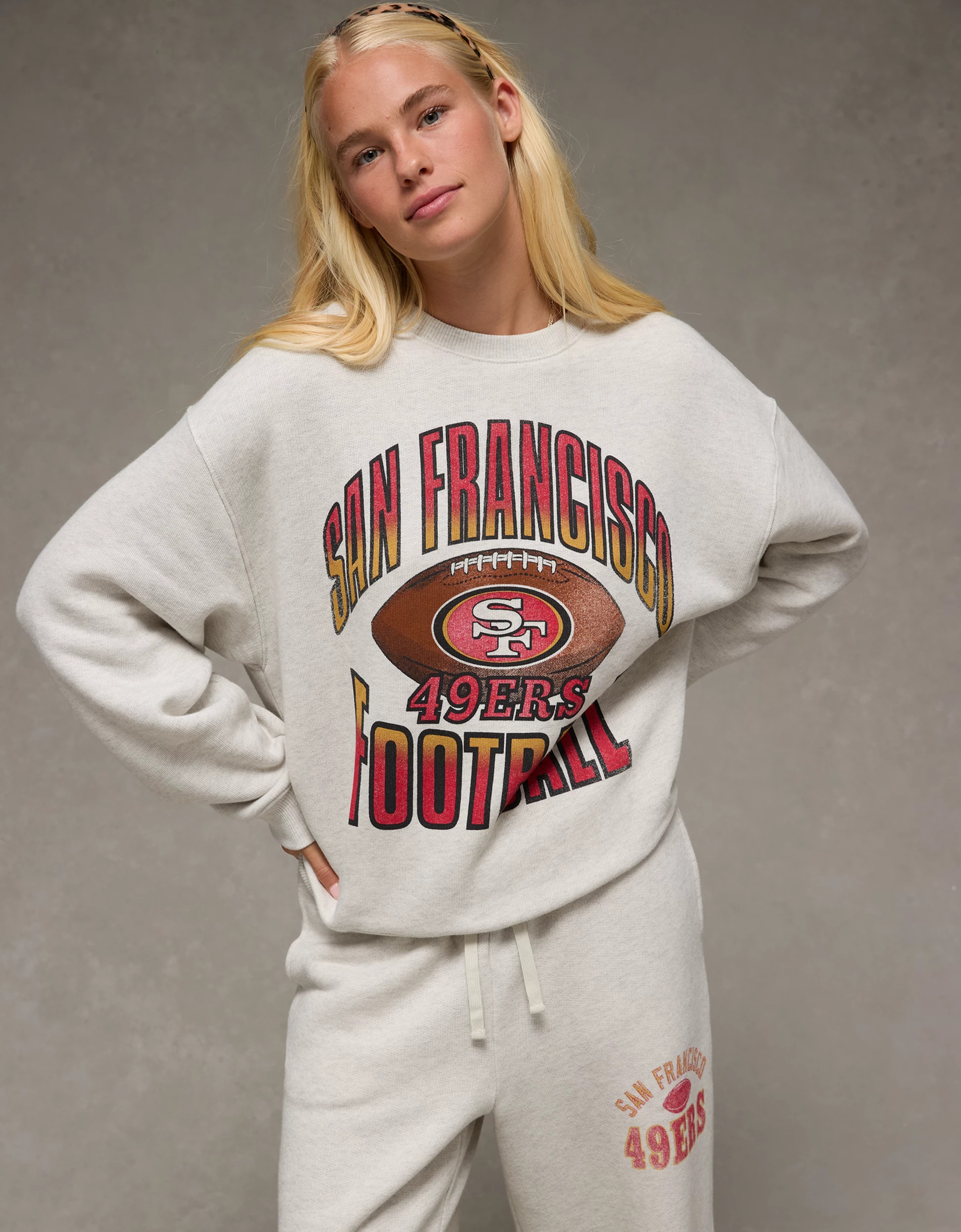 NFL San Francisco 49ers Graphic Relaxed Fit Sweatshirt | American Eagle Outfitters (US & CA)